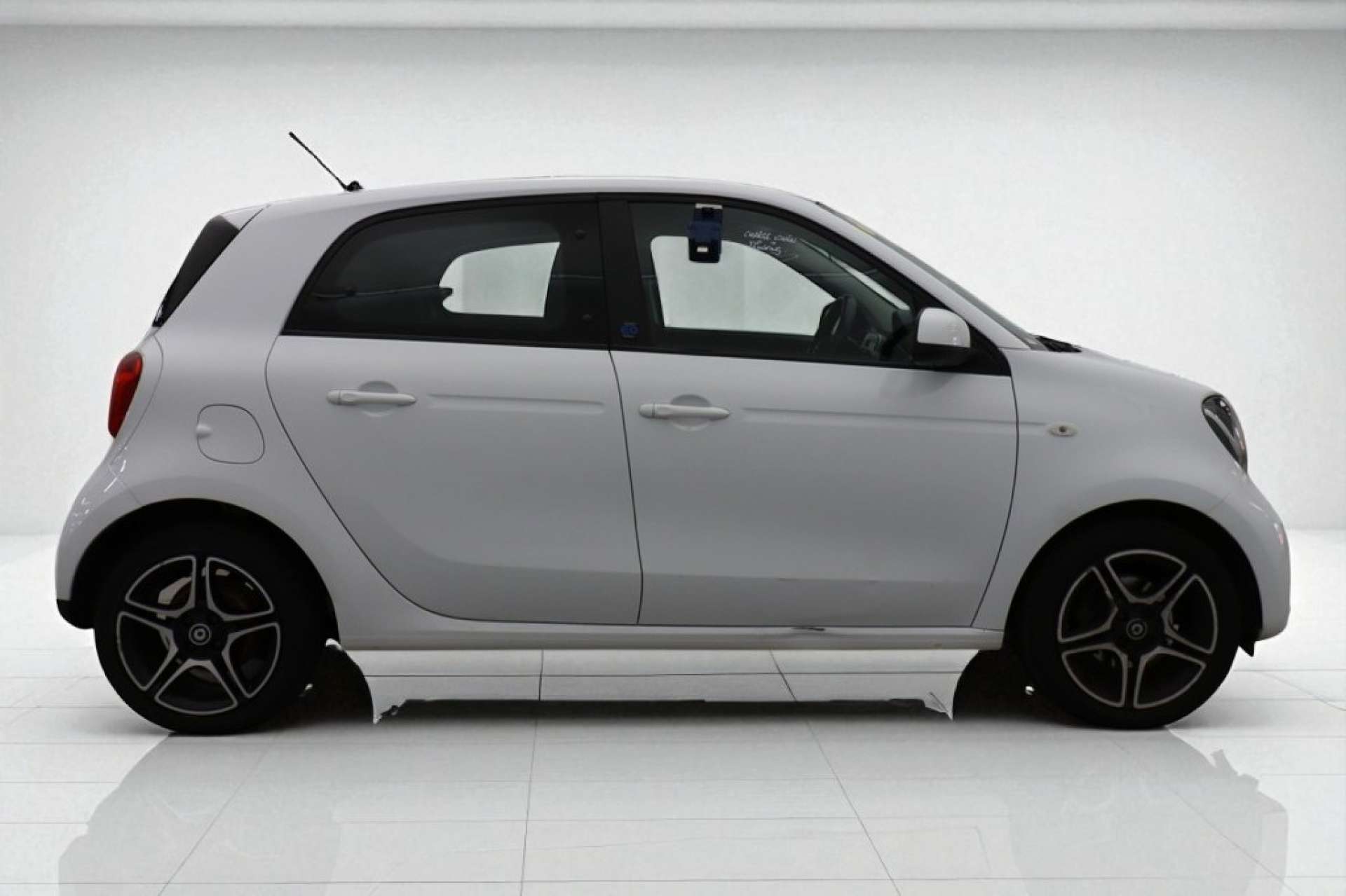 SMART FORFOUR EQ forfour Pulse Premium 5dr #10