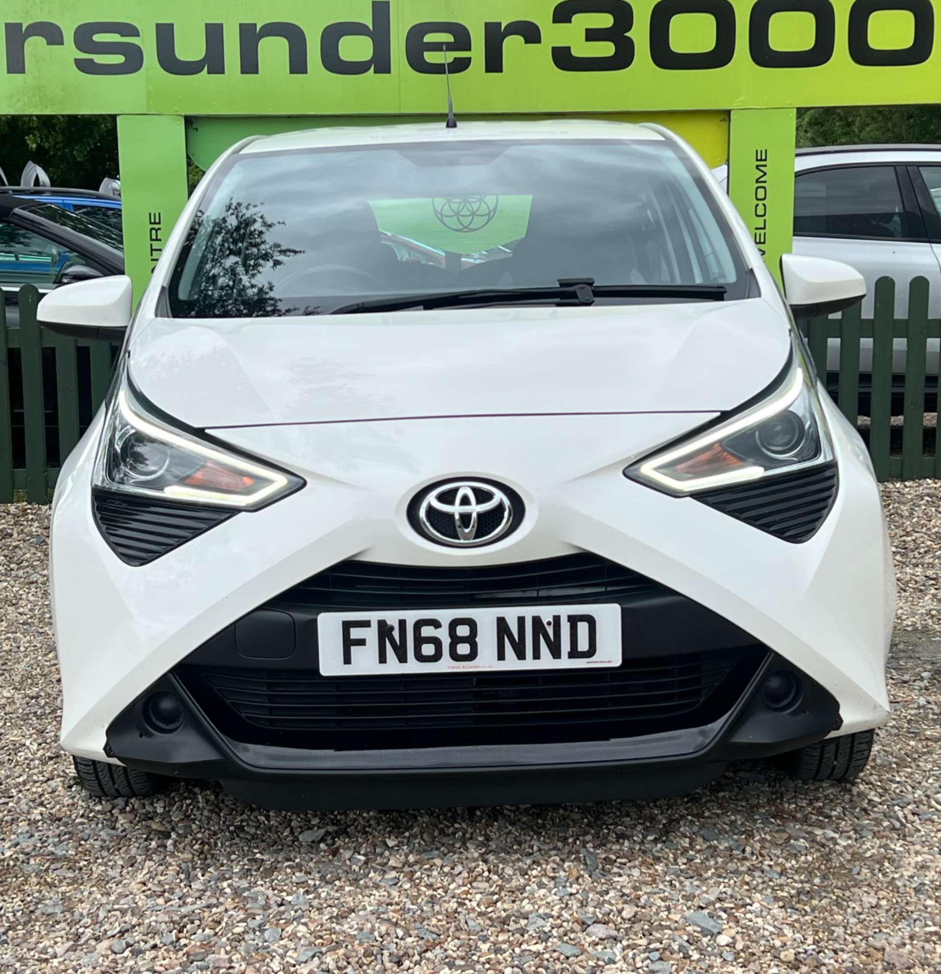 TOYOTA AYGO 1.0 Aygo X-Play VVT-i 5dr #4