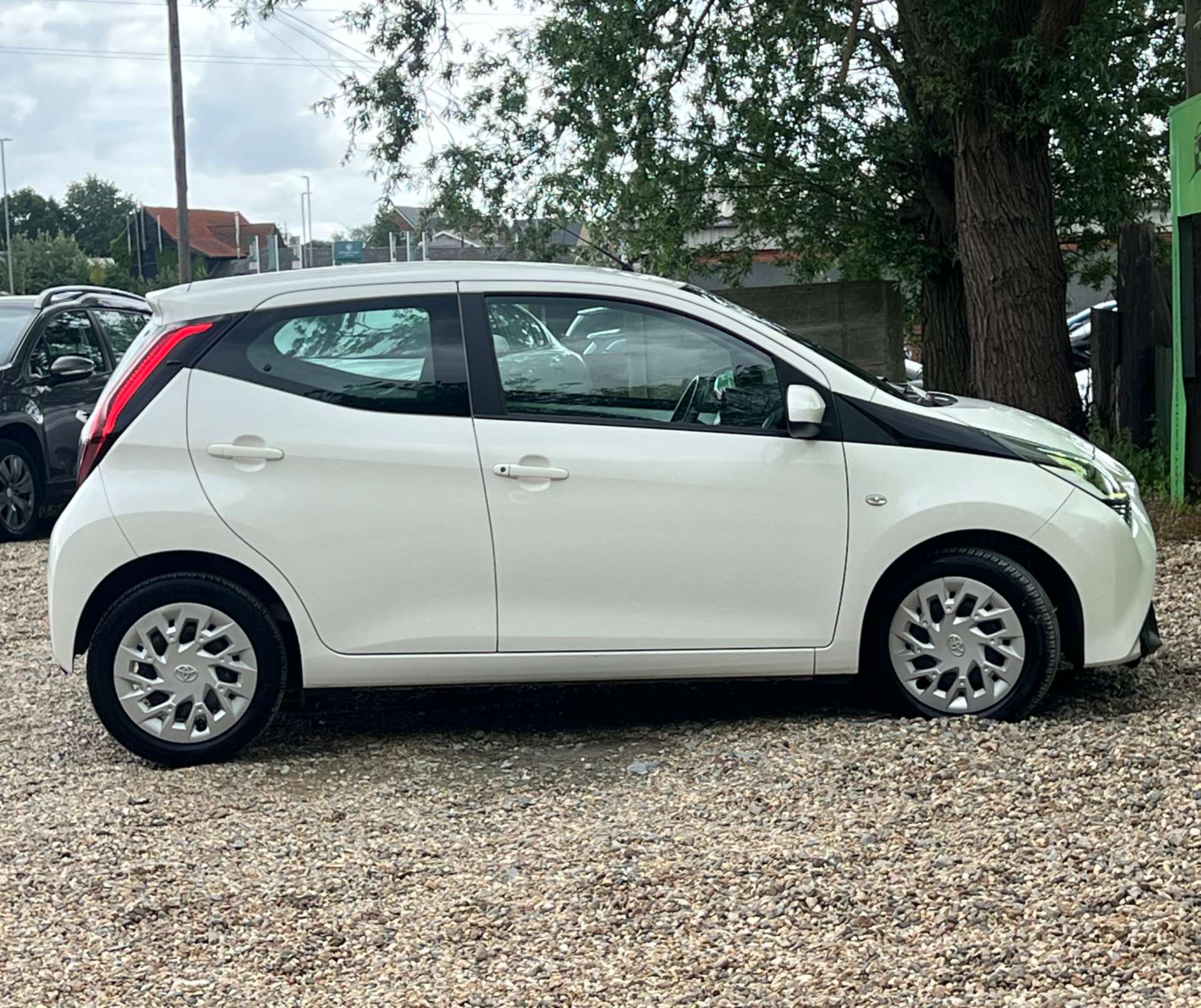 TOYOTA AYGO 1.0 Aygo X-Play VVT-i 5dr #8