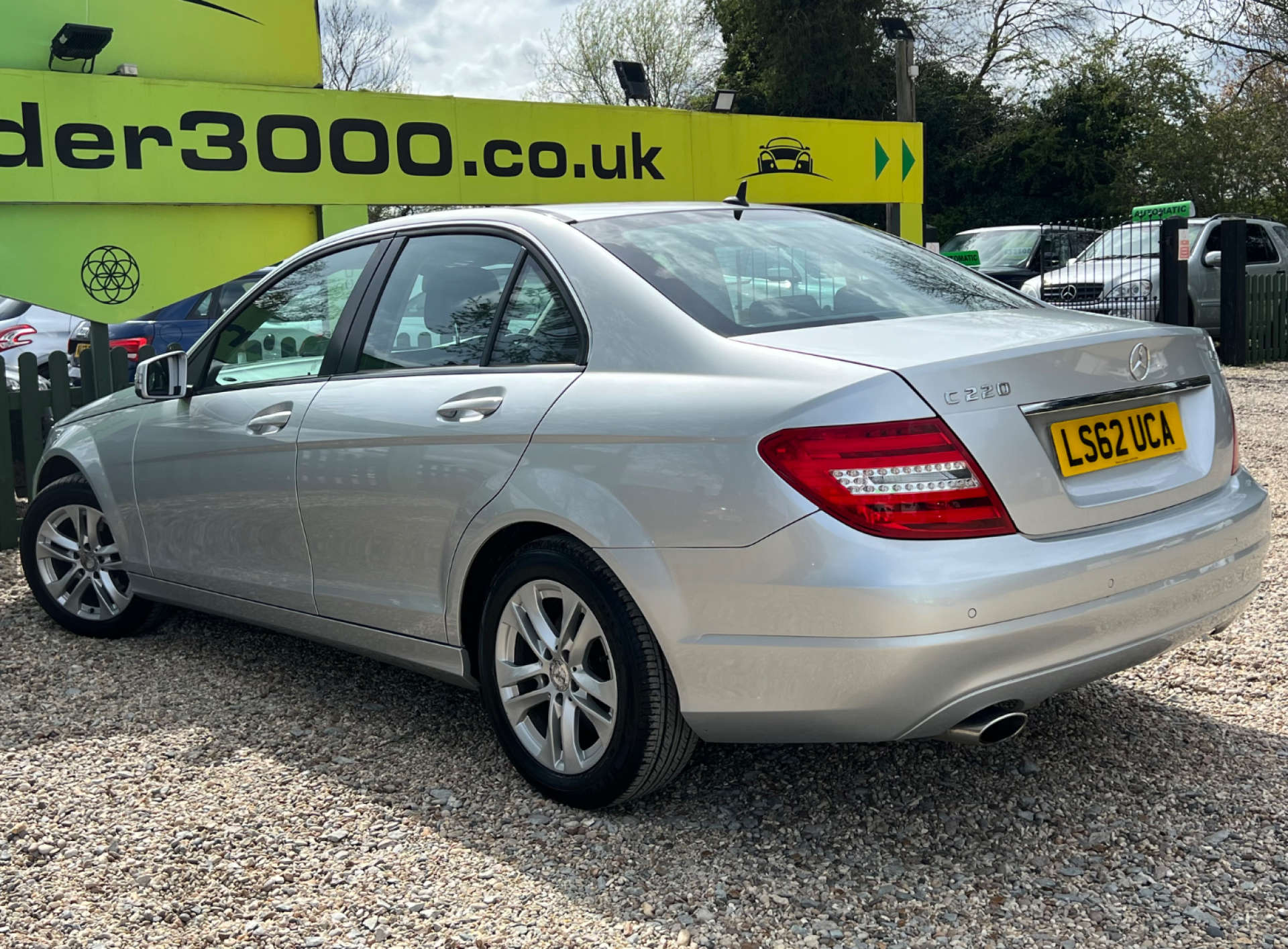MERCEDES-BENZ C-CLASS 2.1 C220 Executive SE CDi BlueEfficiency Auto 4dr #6
