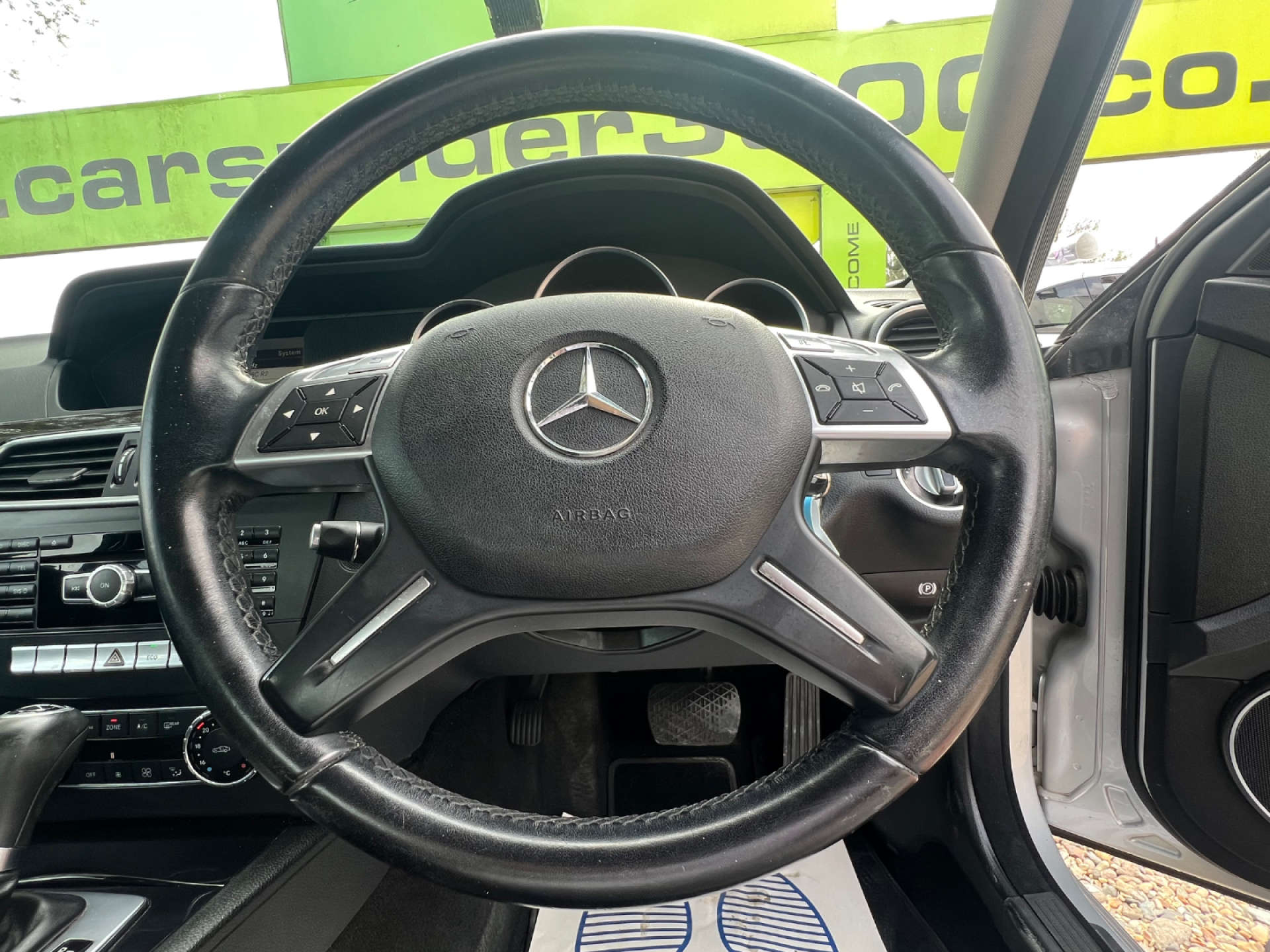 MERCEDES-BENZ C-CLASS 2.1 C220 Executive SE CDi BlueEfficiency Auto 4dr #29