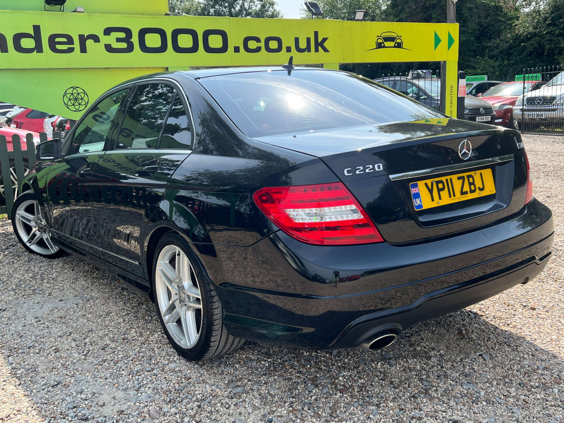 MERCEDES-BENZ C-CLASS 2.1 C220 Sport CDi BlueEfficiency Auto 4dr #6