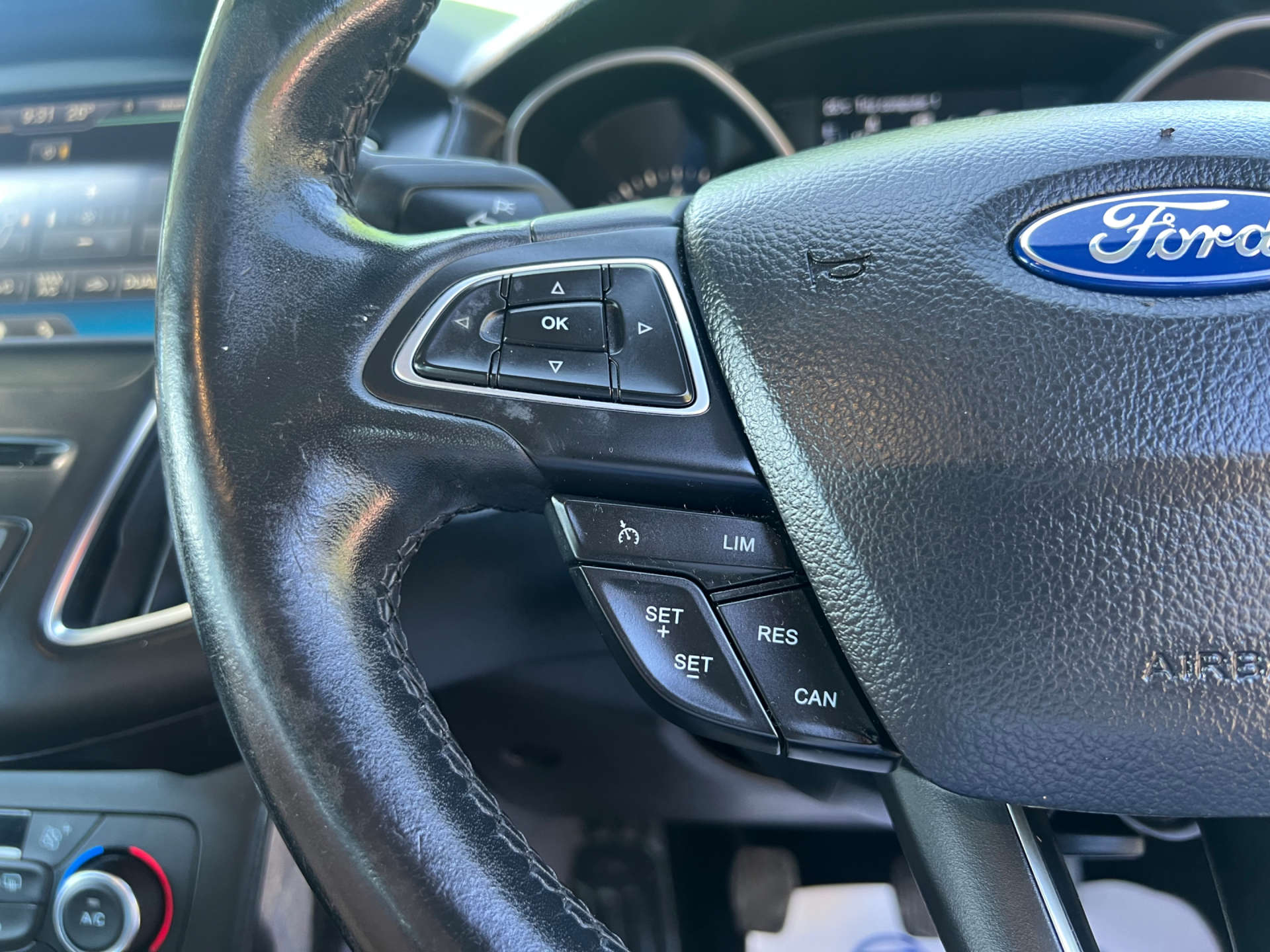 FORD FOCUS 1.0 Focus Titanium 5dr #26