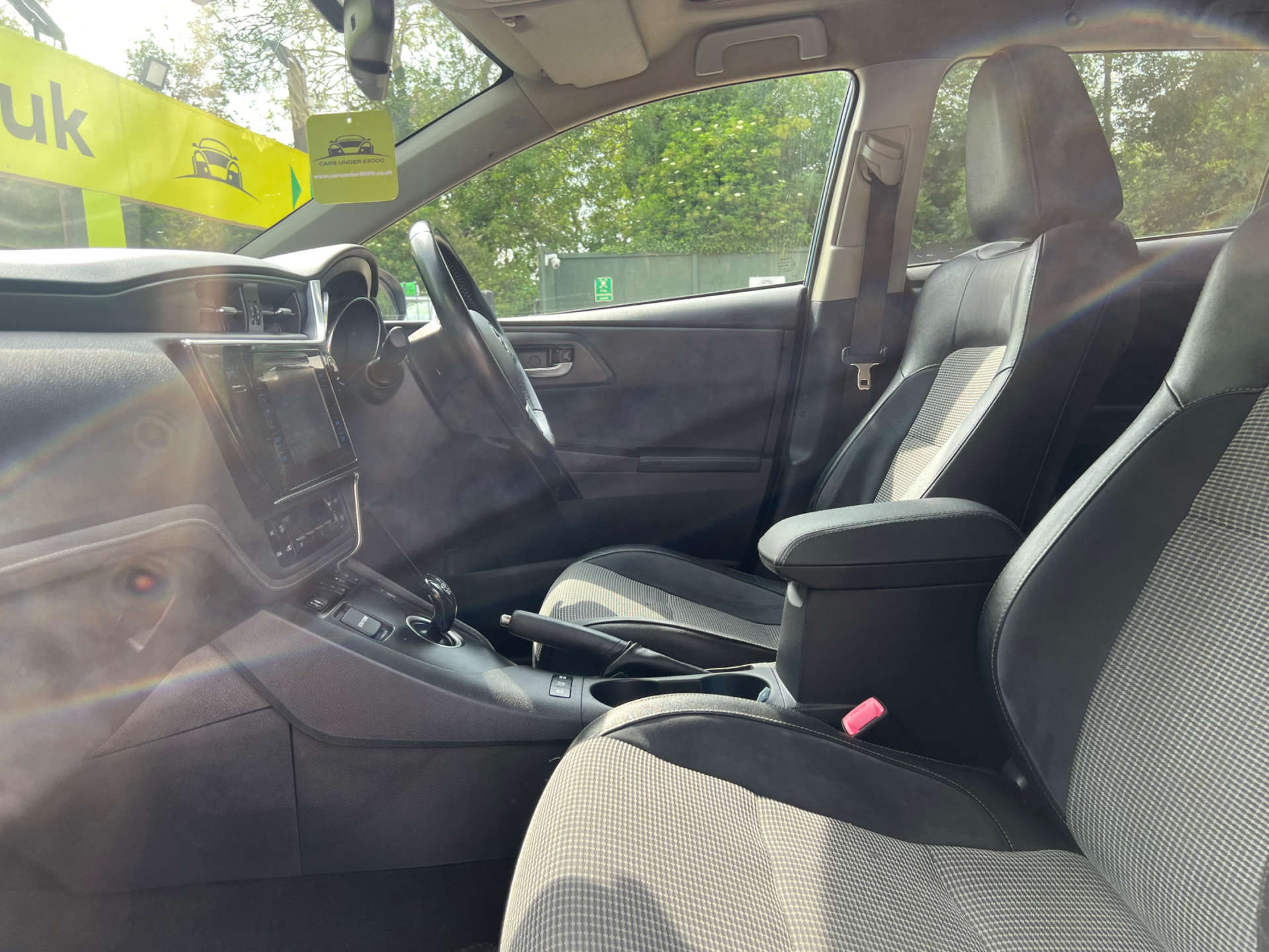 TOYOTA AURIS 1.8 Auris Excel VVT-i Hybrid CVT 5dr #14