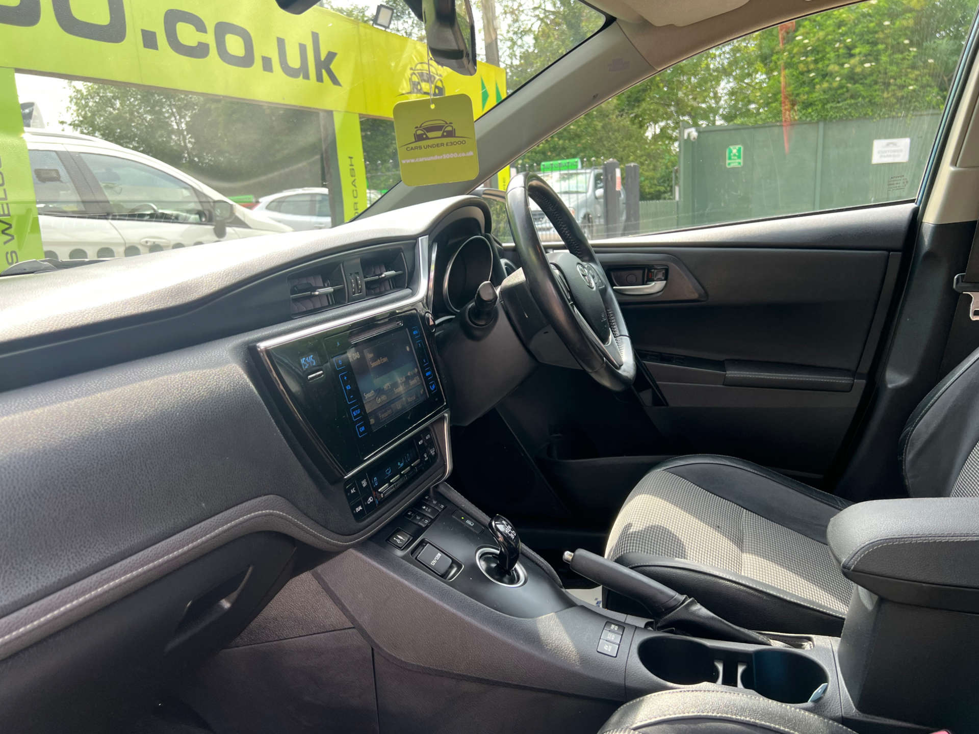 TOYOTA AURIS 1.8 Auris Excel VVT-i Hybrid CVT 5dr #15
