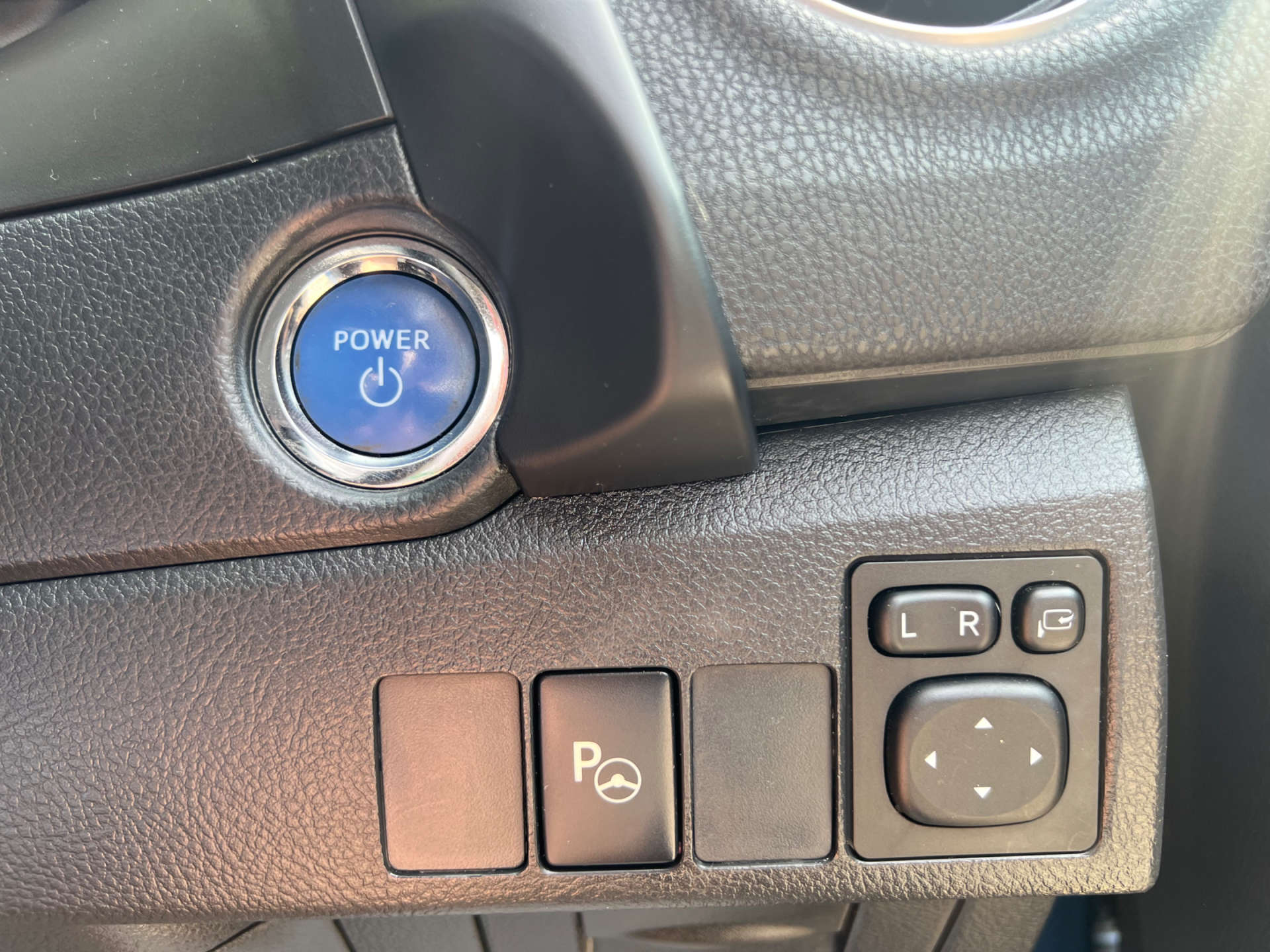TOYOTA AURIS 1.8 Auris Excel VVT-i Hybrid CVT 5dr #31