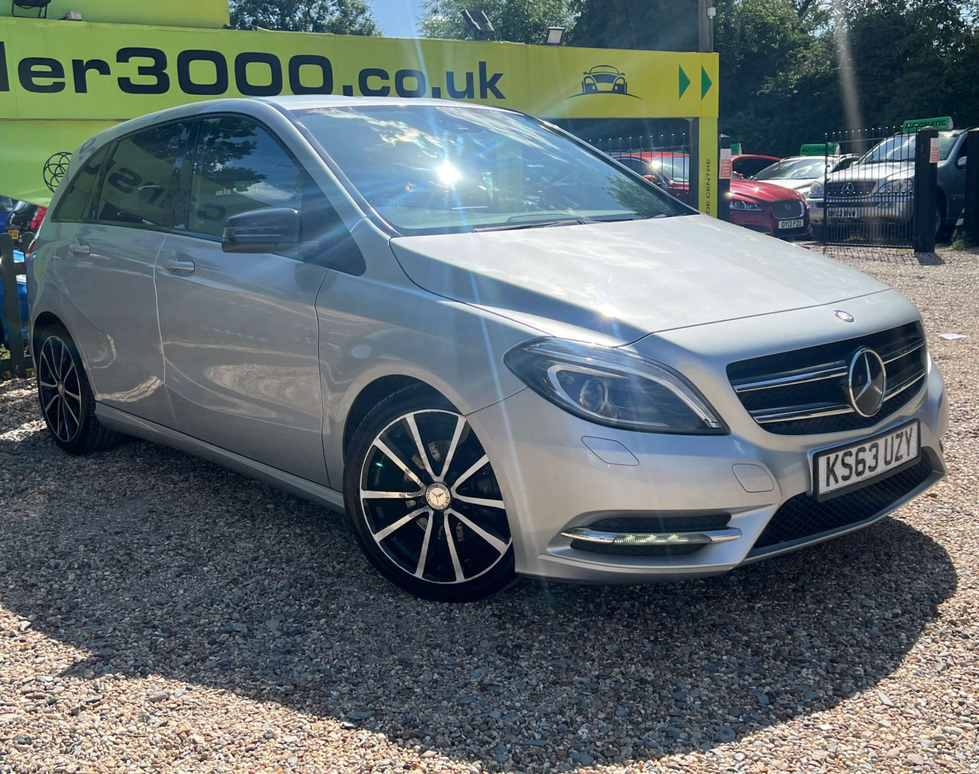 MERCEDES-BENZ B-CLASS 1.8 B200 BlueEfficiency Sport CDi Auto 5dr #3