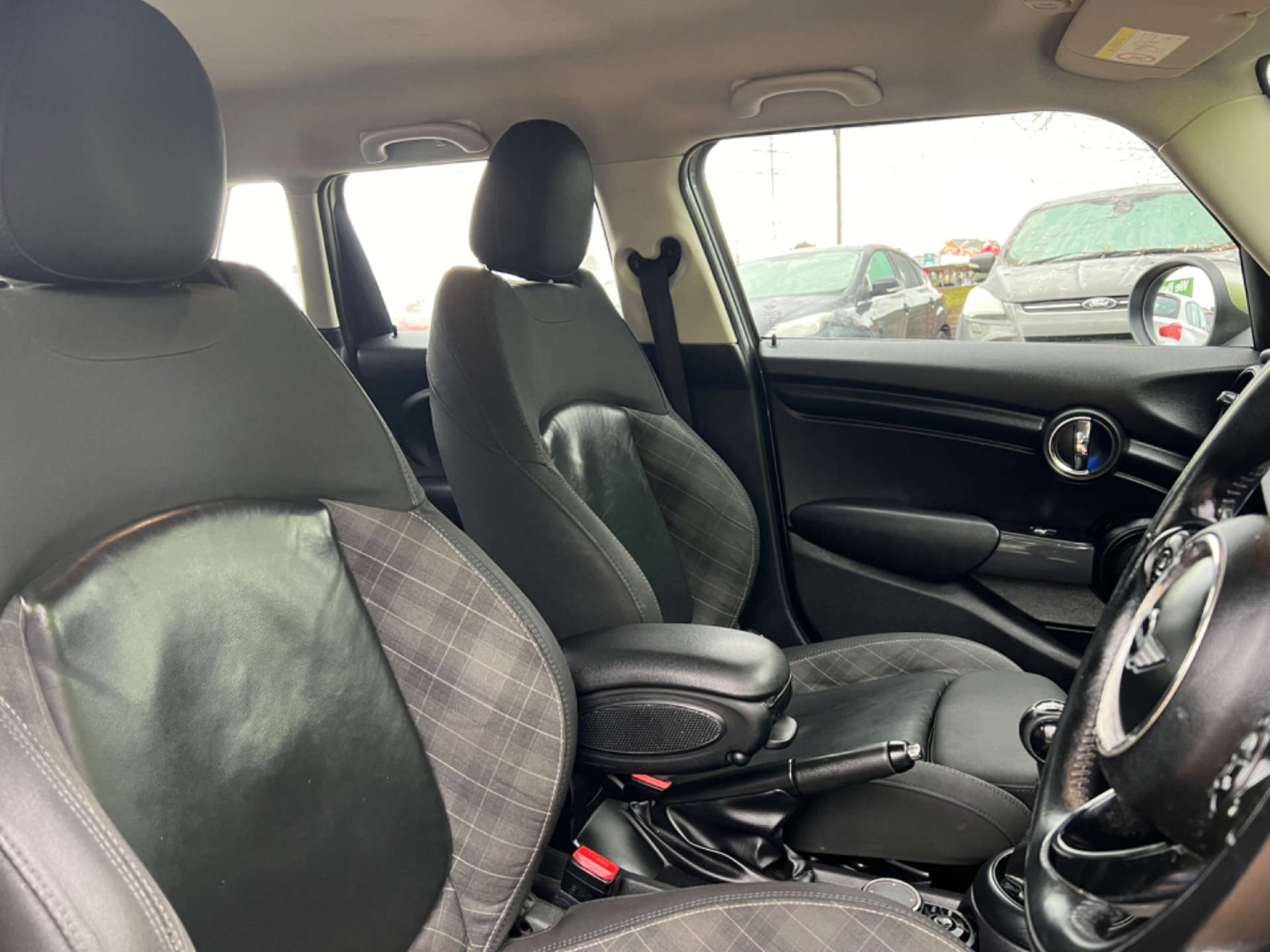 MINI HATCH 1.5 Cooper D 5dr #9