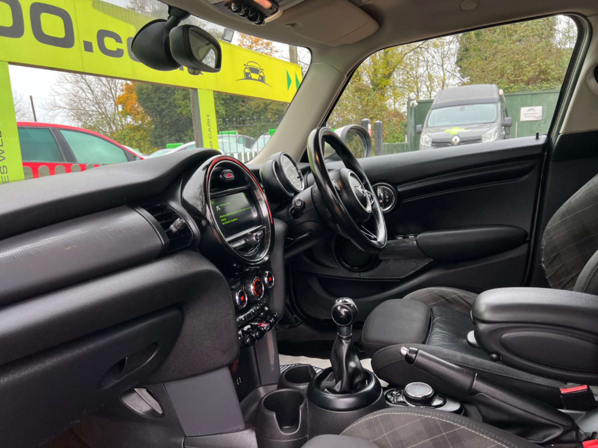 MINI HATCH 1.5 Cooper D 5dr #13