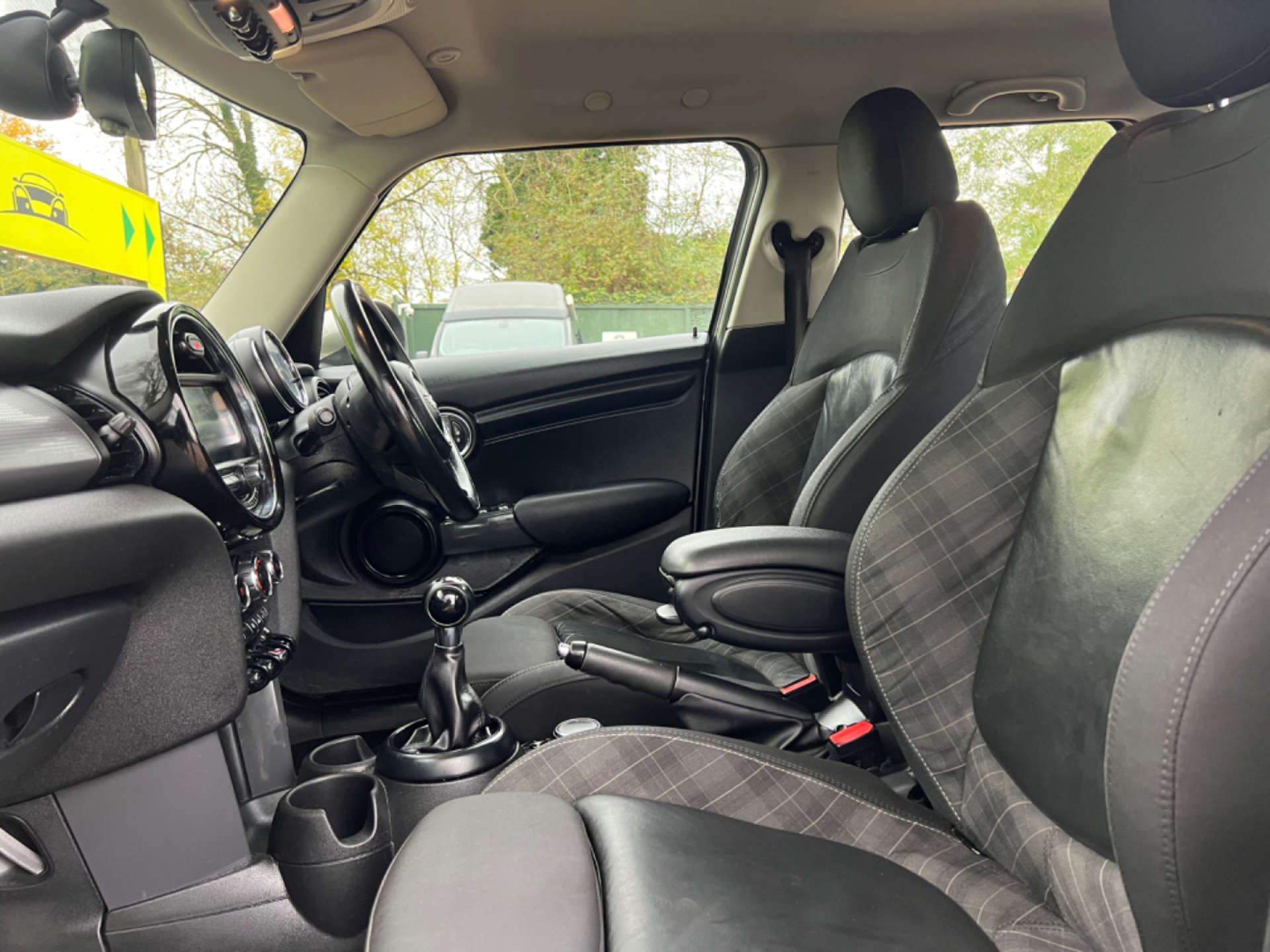 MINI HATCH 1.5 Cooper D 5dr #14