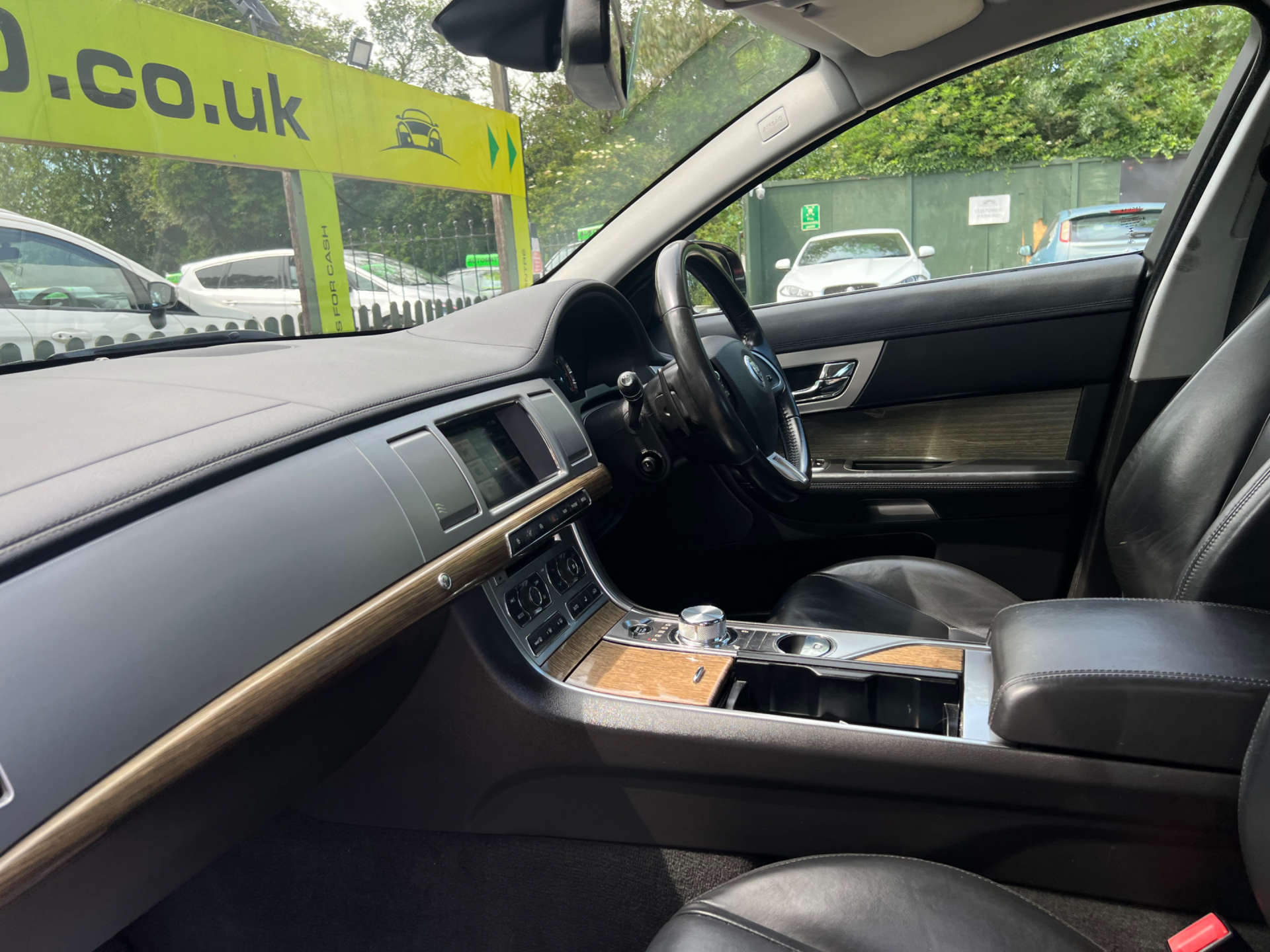 JAGUAR XF 2.2 XF Premium Luxury D Auto 4dr #13
