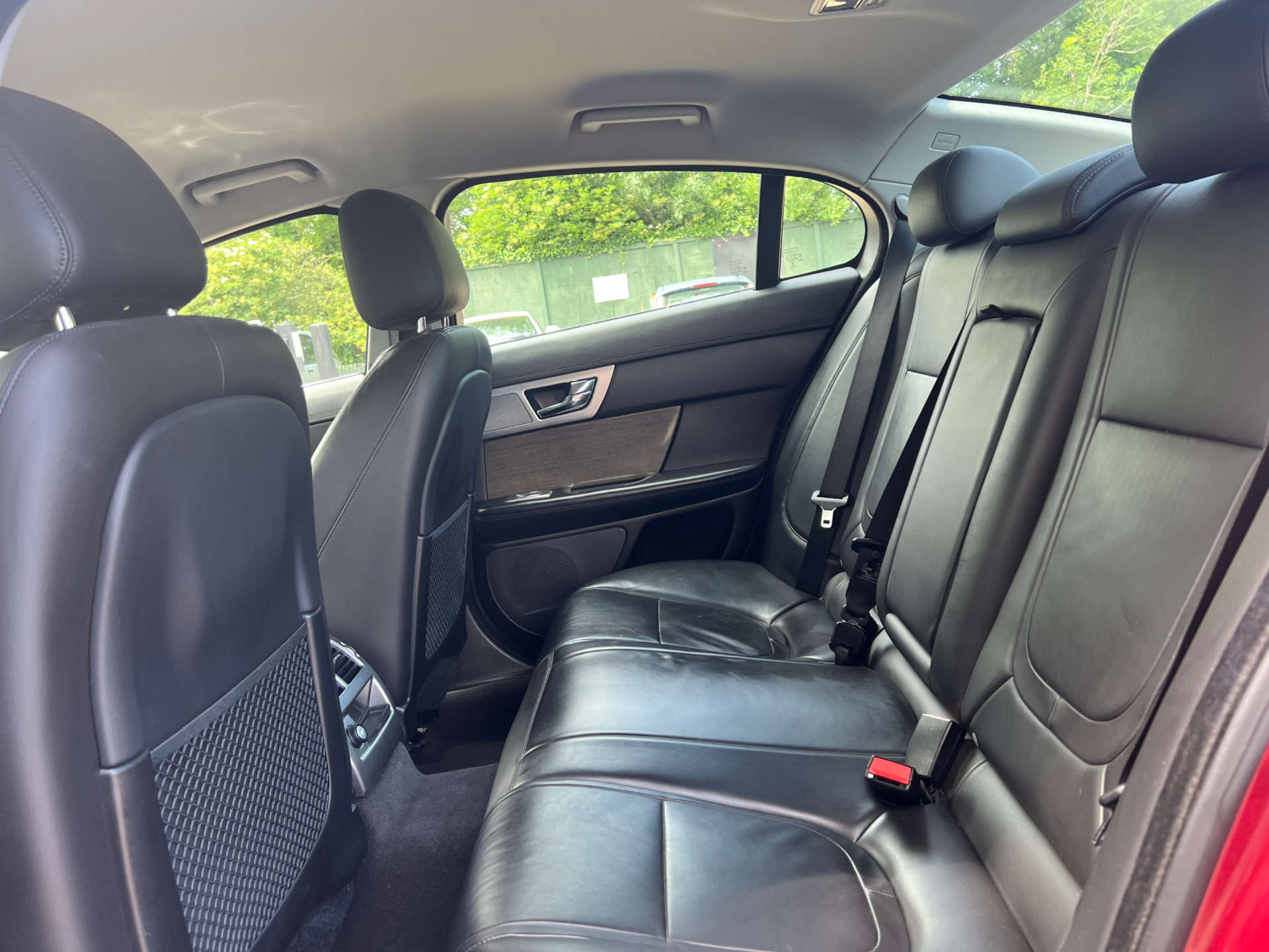 JAGUAR XF 2.2 XF Premium Luxury D Auto 4dr #14