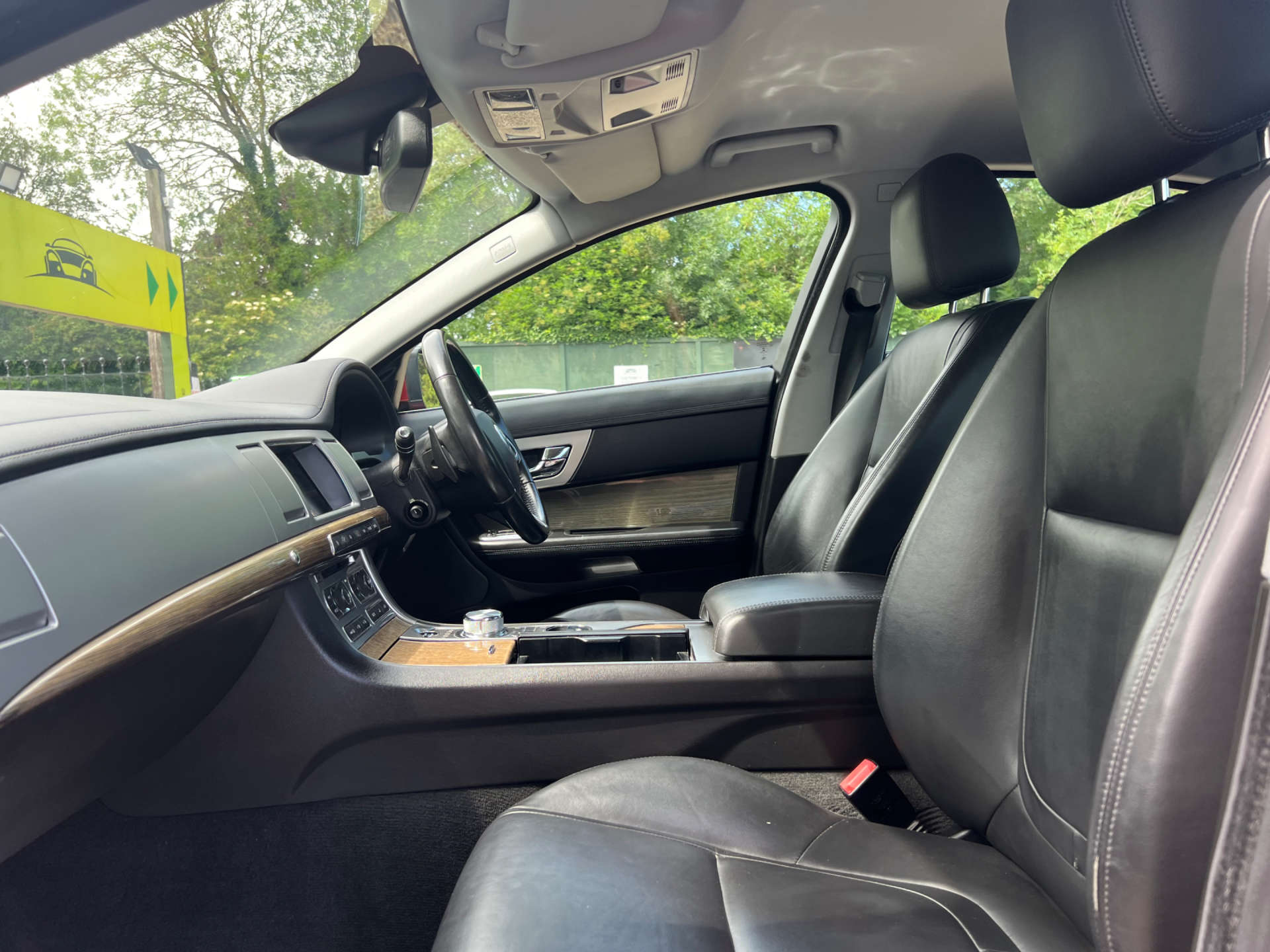 JAGUAR XF 2.2 XF Premium Luxury D Auto 4dr #15