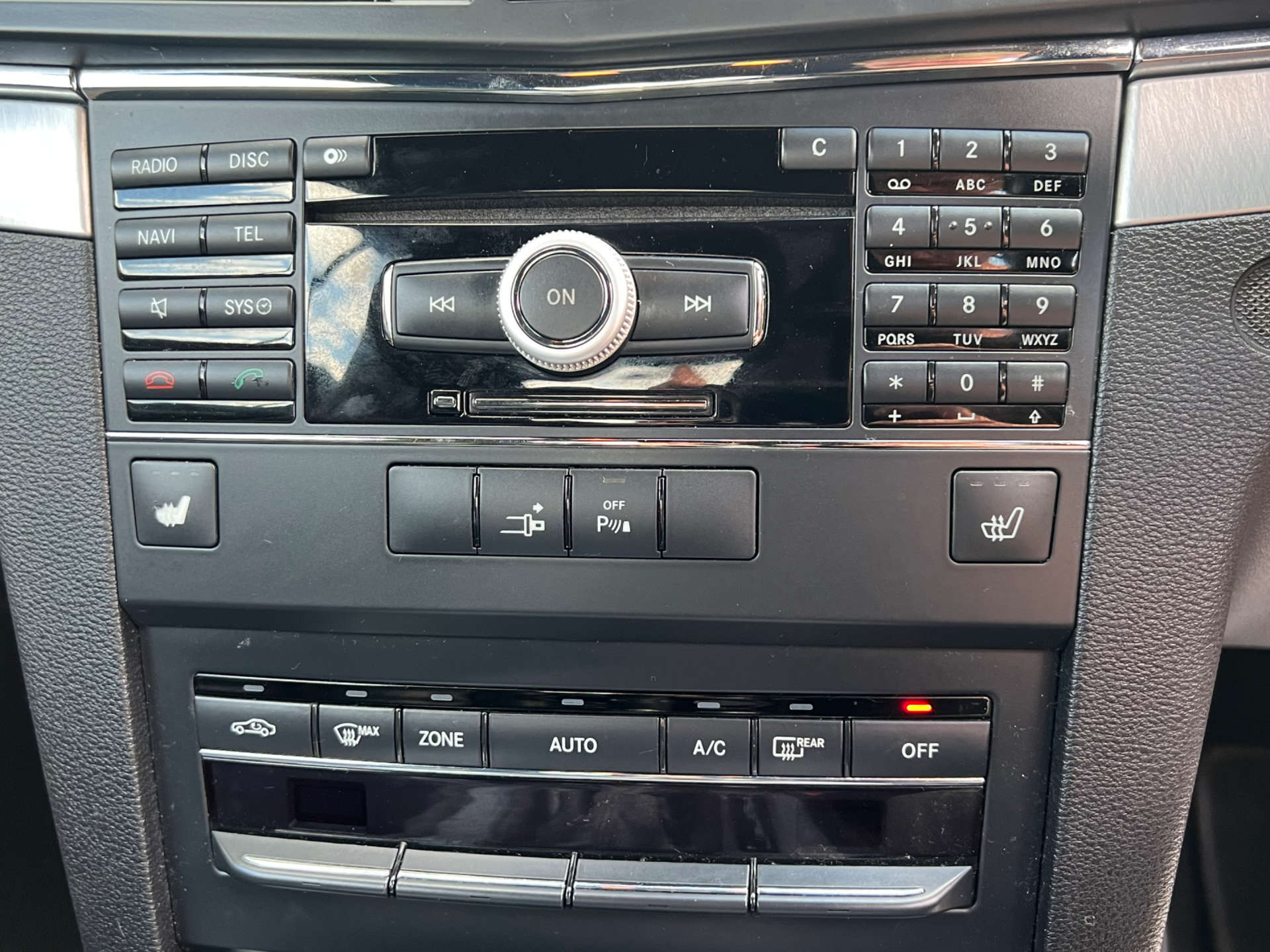 MERCEDES-BENZ E-CLASS 3.0 E350 BlueEfficiency Sport CDi Auto 2dr #2