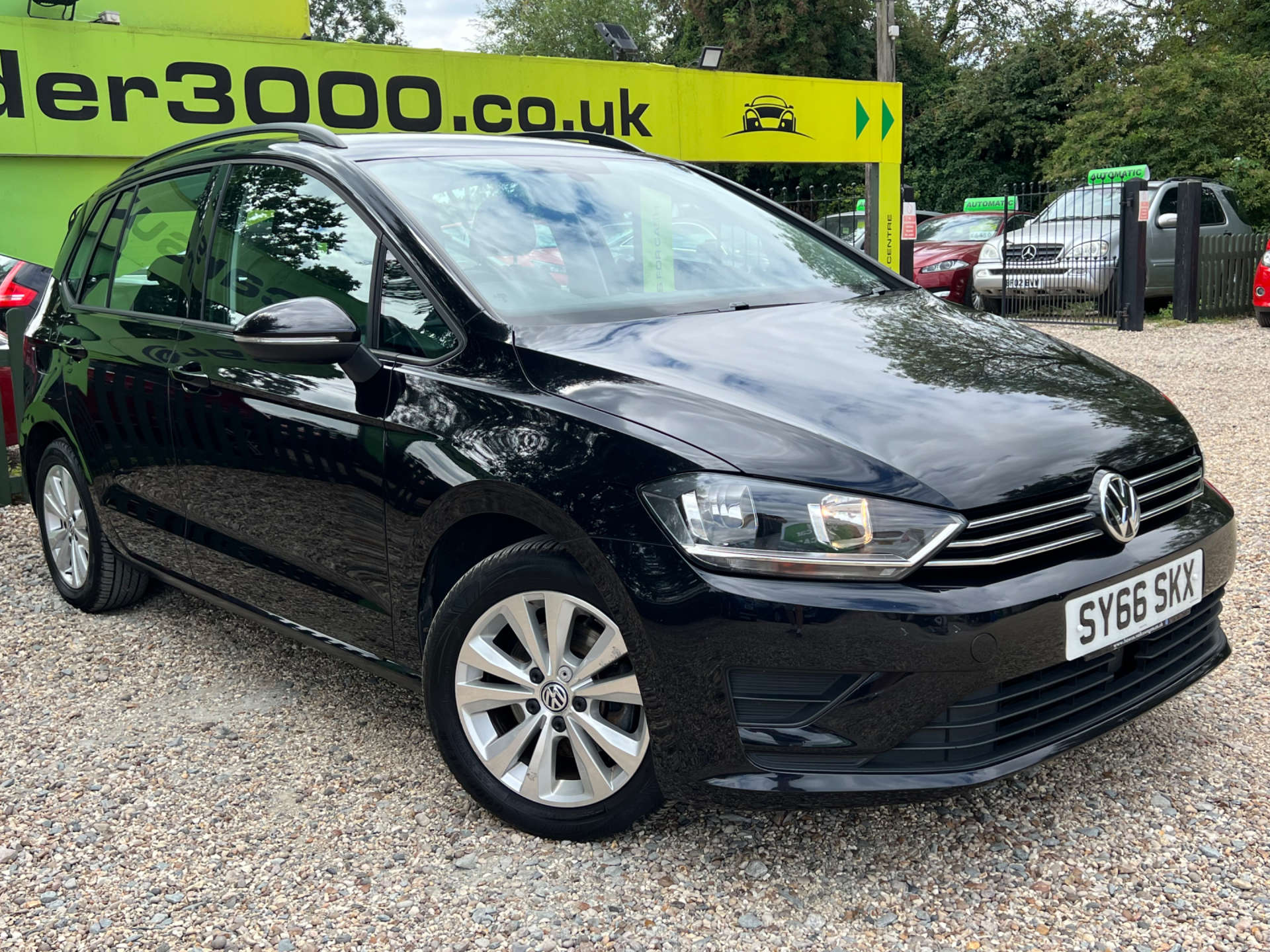 VOLKSWAGEN GOLF SV 1.6 Golf SV SE TDI Semi-Auto 5dr #3