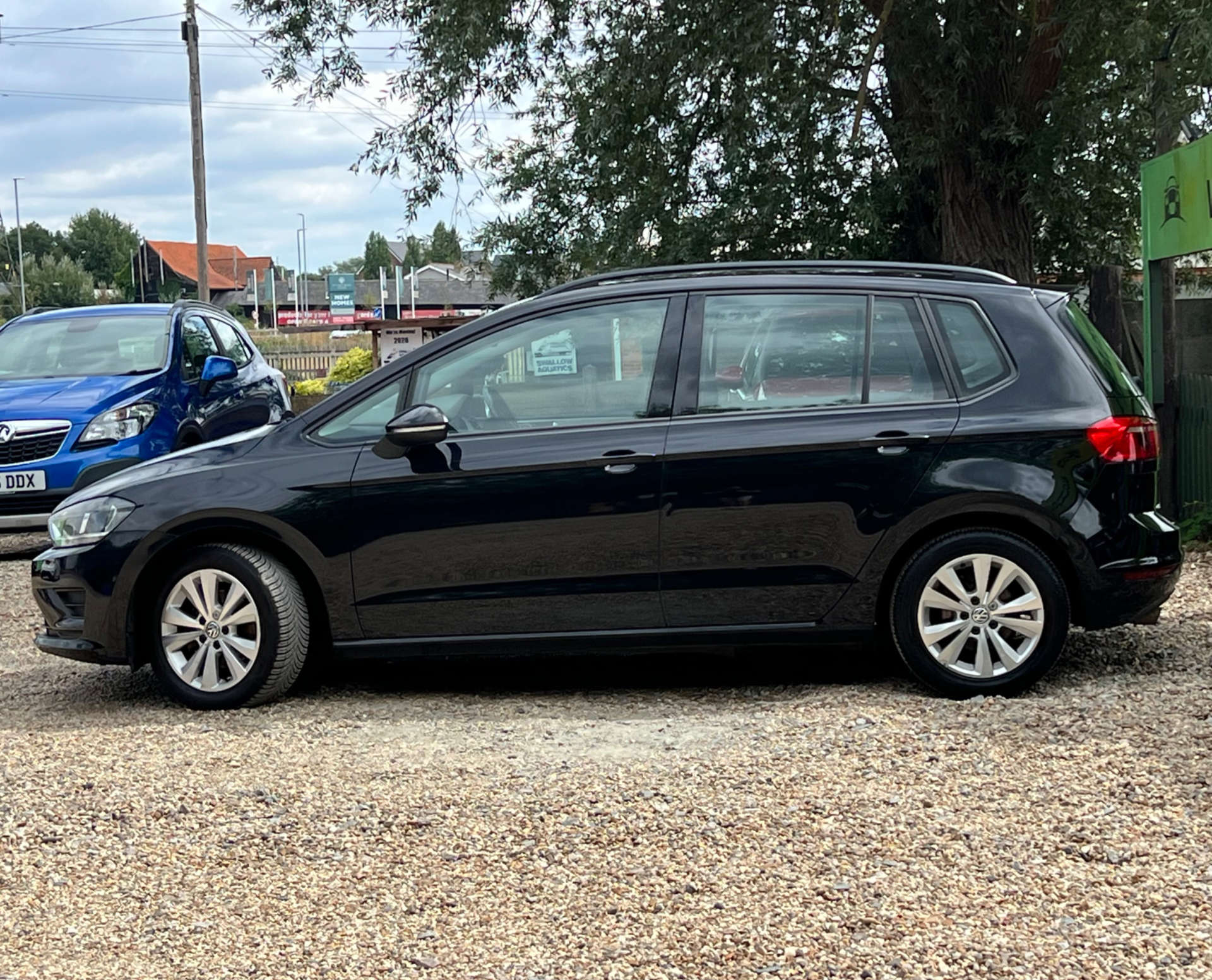 VOLKSWAGEN GOLF SV 1.6 Golf SV SE TDI Semi-Auto 5dr #5