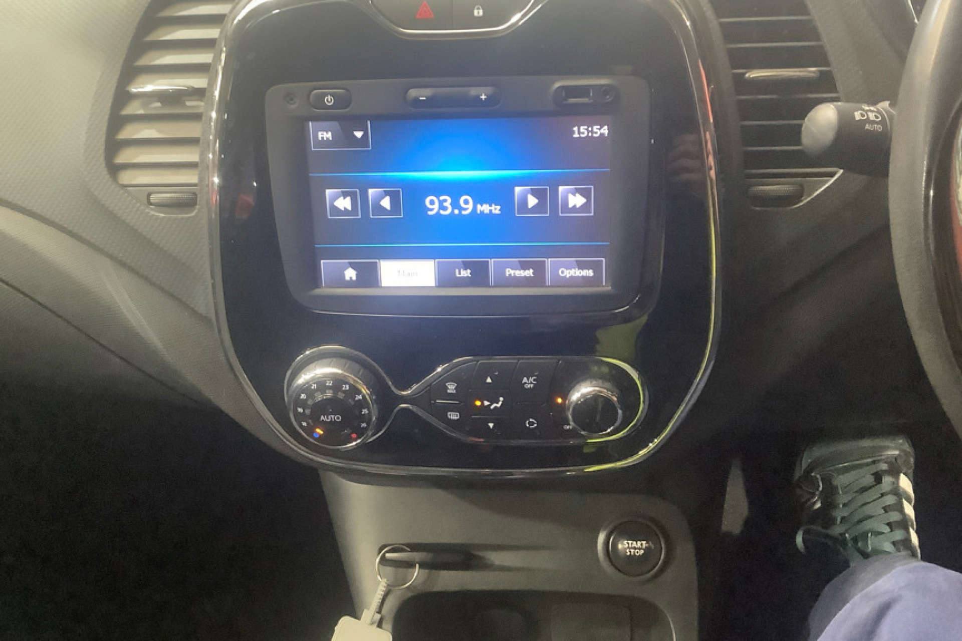 RENAULT CAPTUR 0.9 Captur Dynamique Nav TCe 5dr #1
