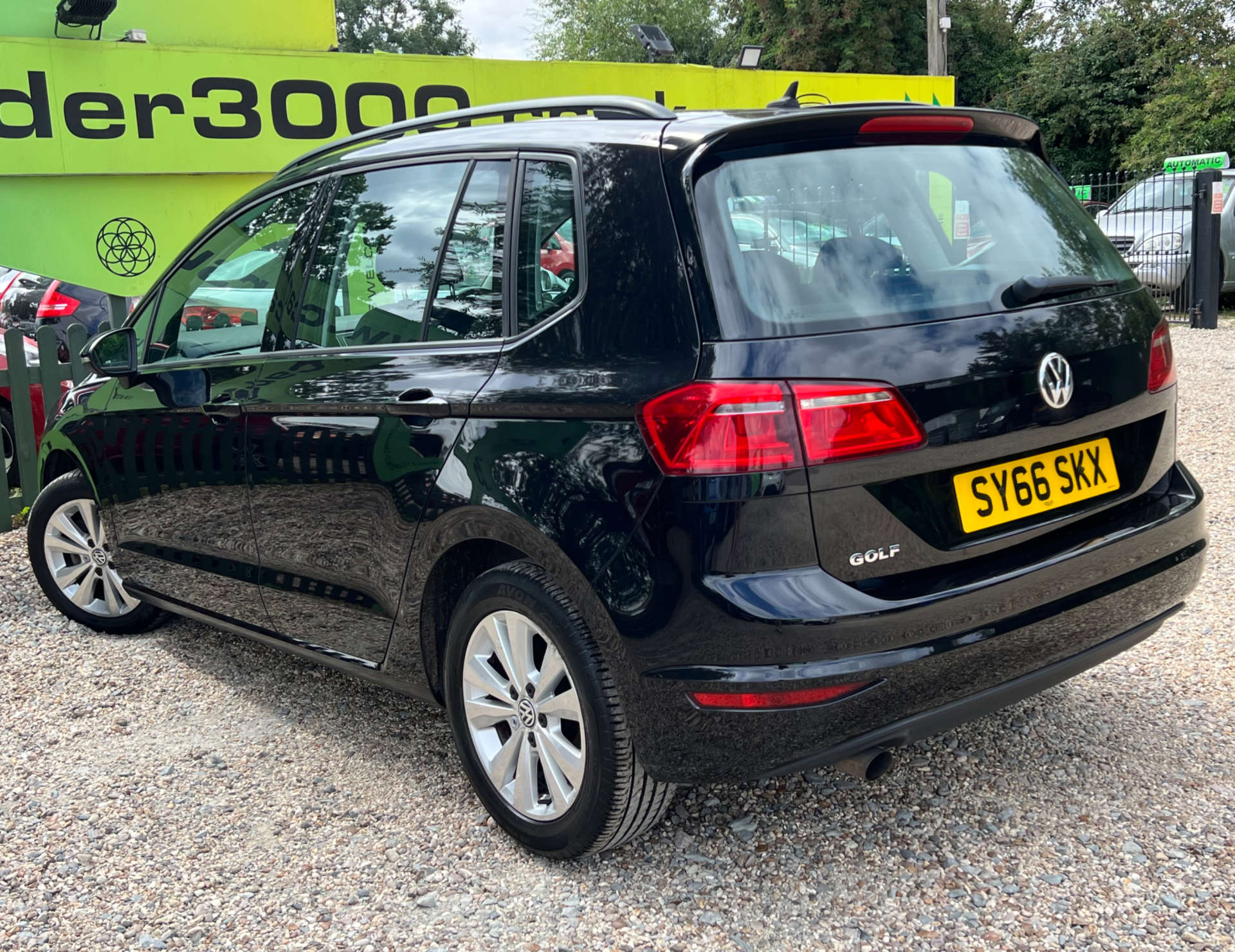 VOLKSWAGEN GOLF SV 1.6 Golf SV SE TDI Semi-Auto 5dr #6