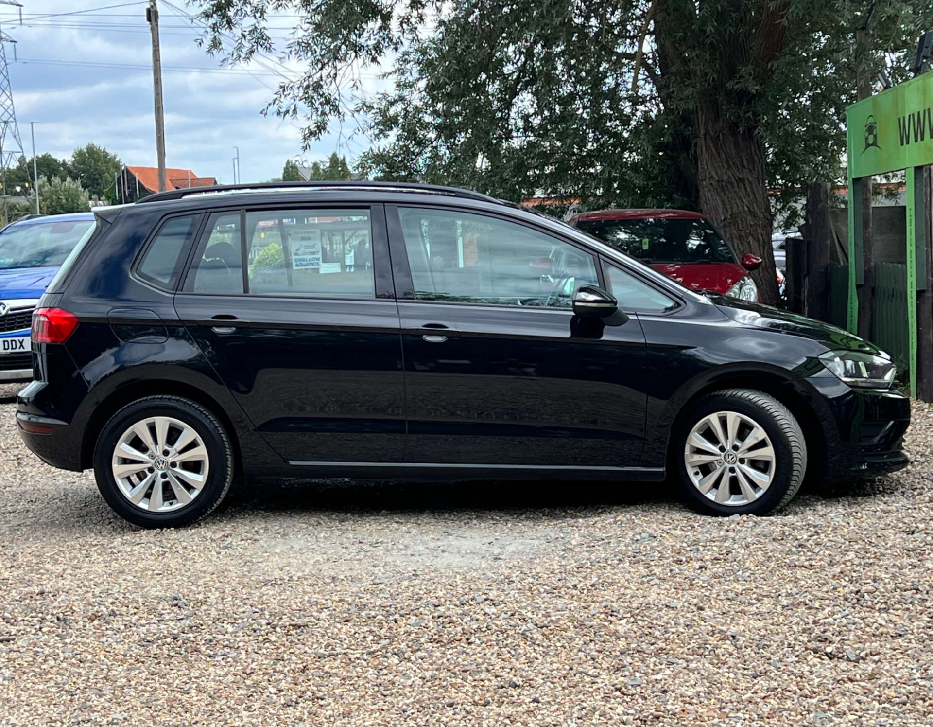 VOLKSWAGEN GOLF SV 1.6 Golf SV SE TDI Semi-Auto 5dr #8