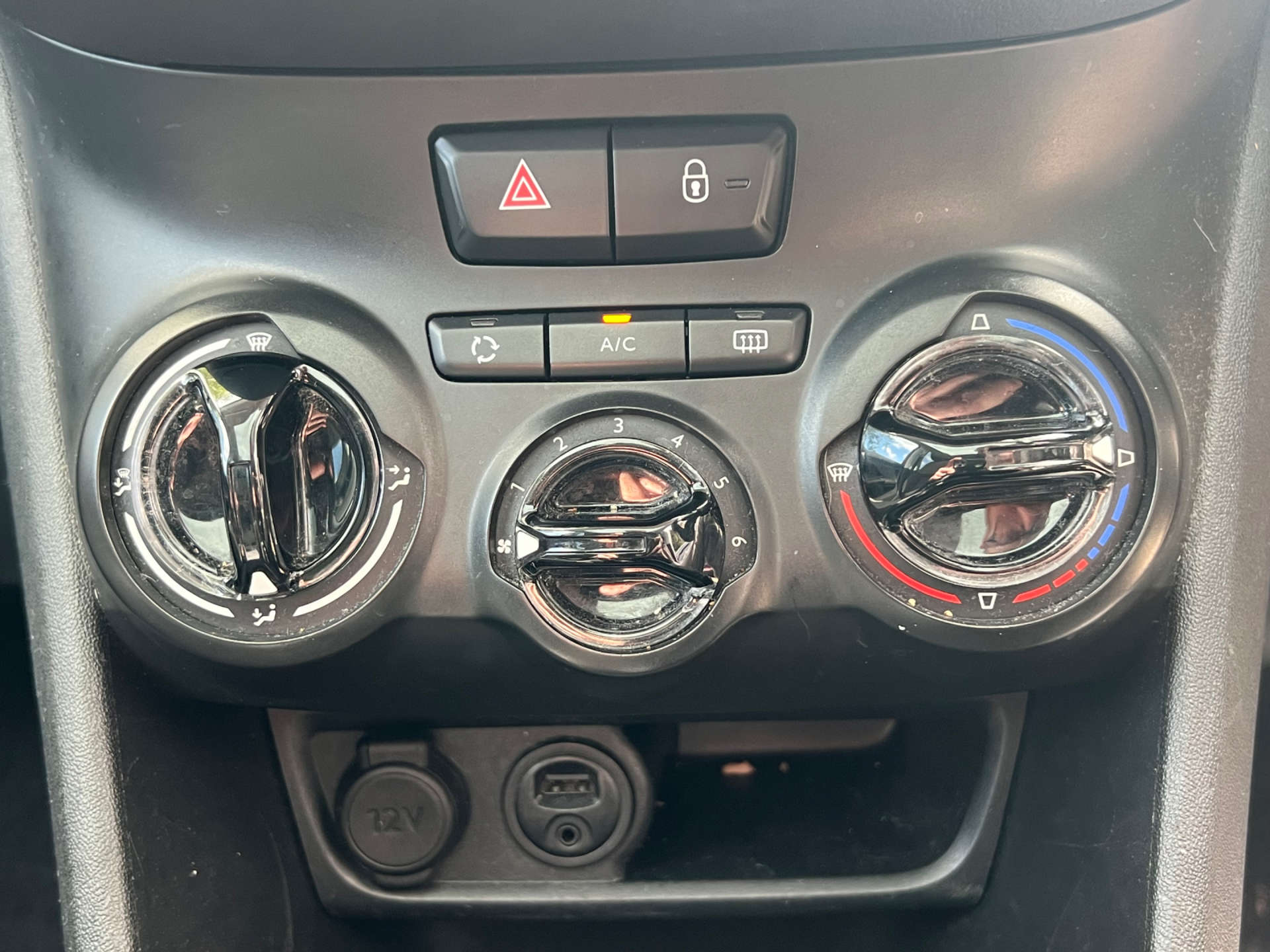 PEUGEOT 208 1.2 208 Style 5dr #23