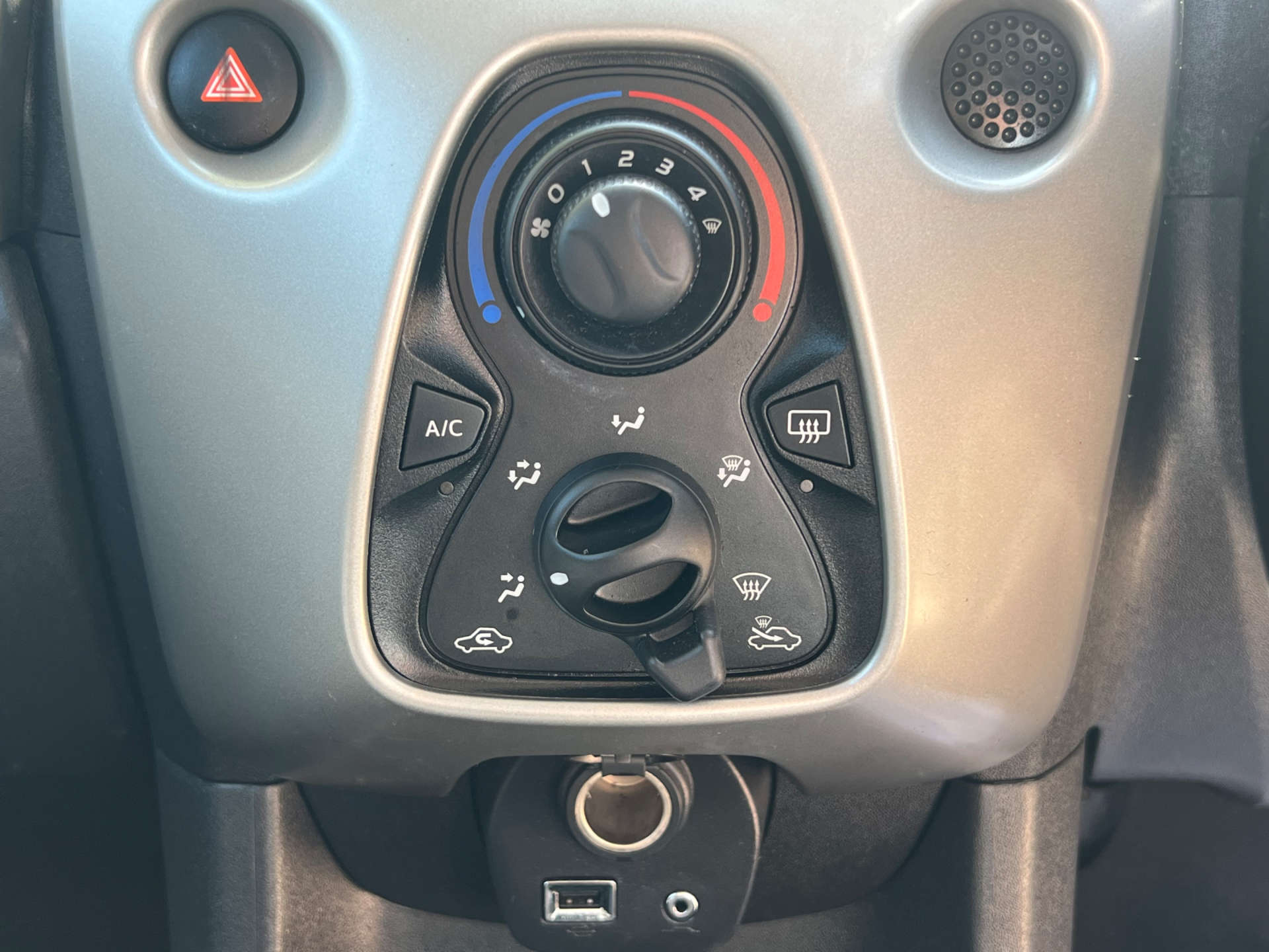 PEUGEOT 108 1.0 108 Active 5dr #19