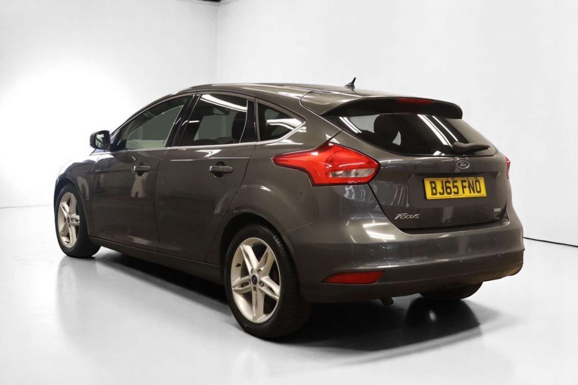 FORD FOCUS 1.0 Focus Titanium 5dr #6