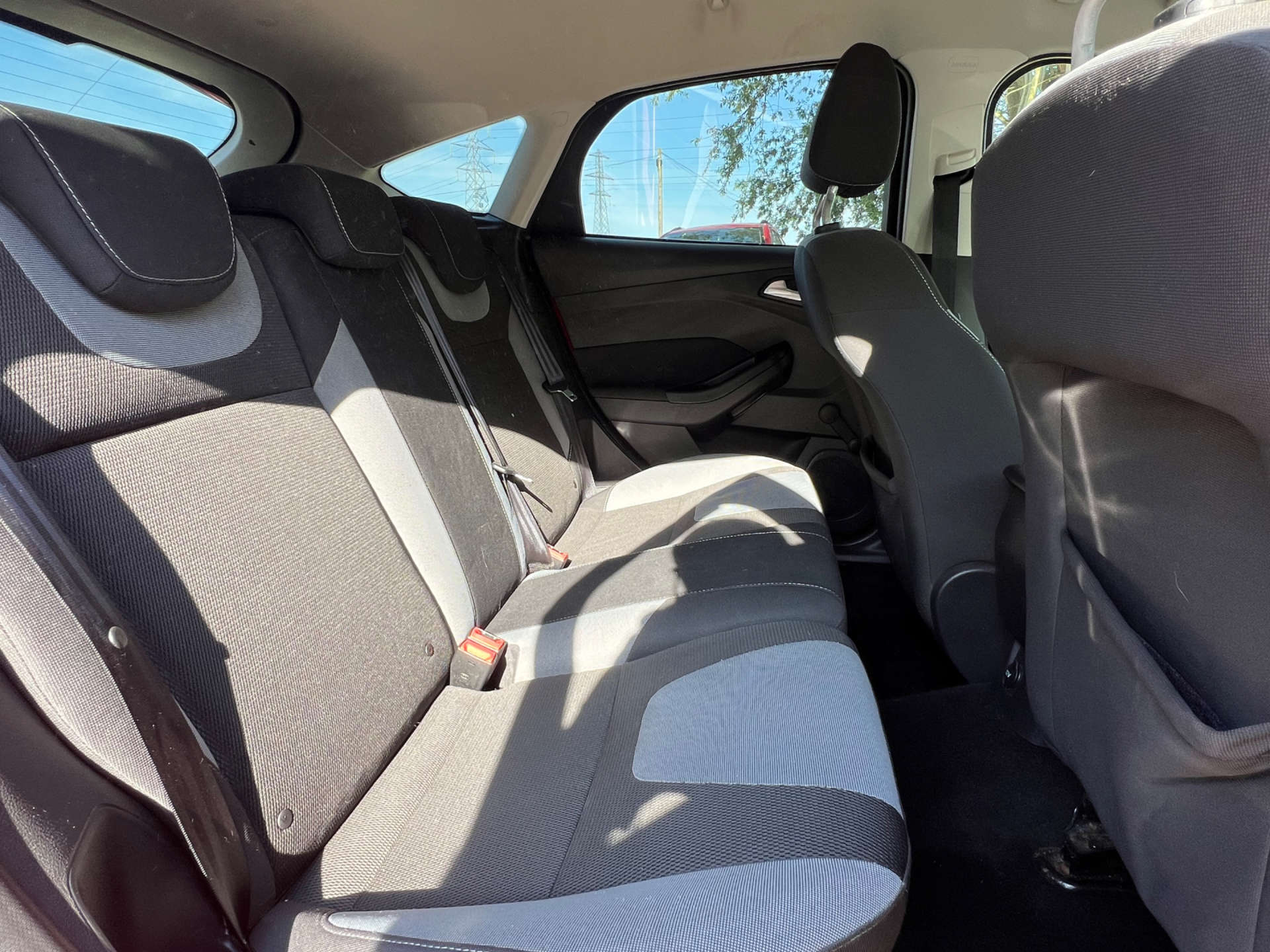 FORD FOCUS 1.0 Focus Zetec Navigator T 5dr #11