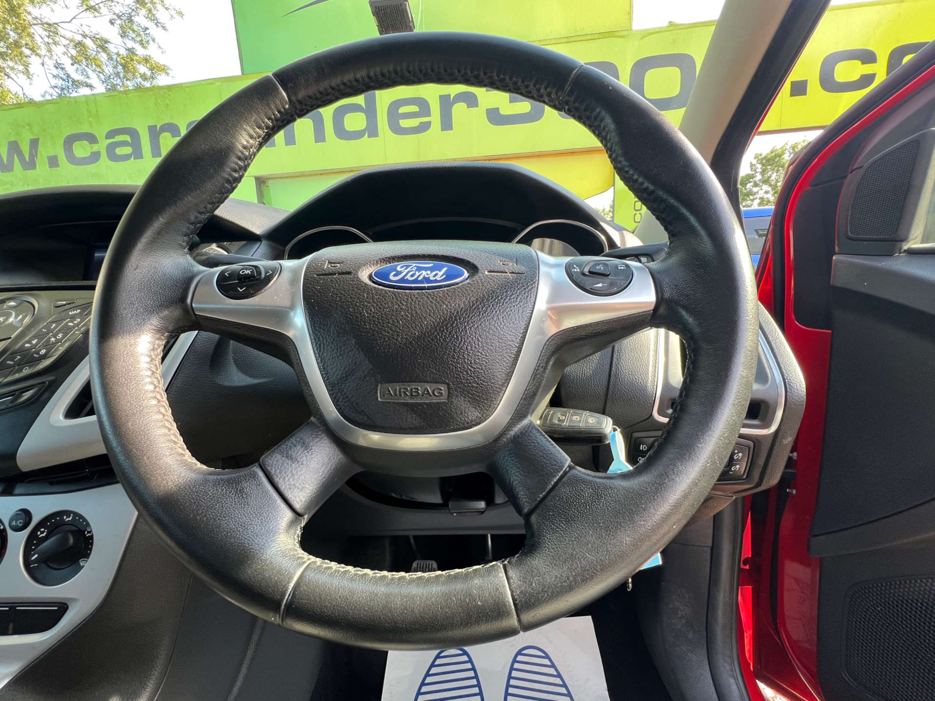FORD FOCUS 1.0 Focus Zetec Navigator T 5dr #28