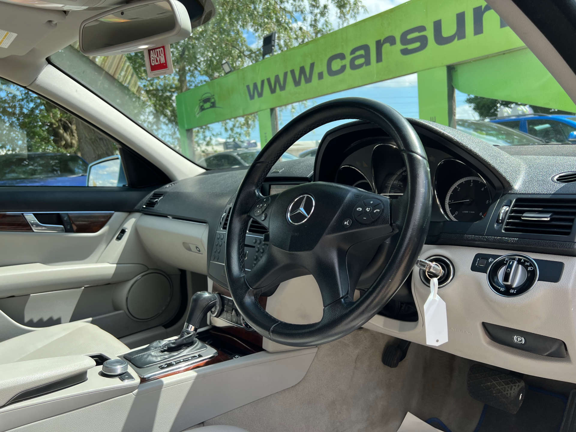 MERCEDES-BENZ C-CLASS 2.1 C220 BlueEfficiency Elegance CDi Auto 5dr #1