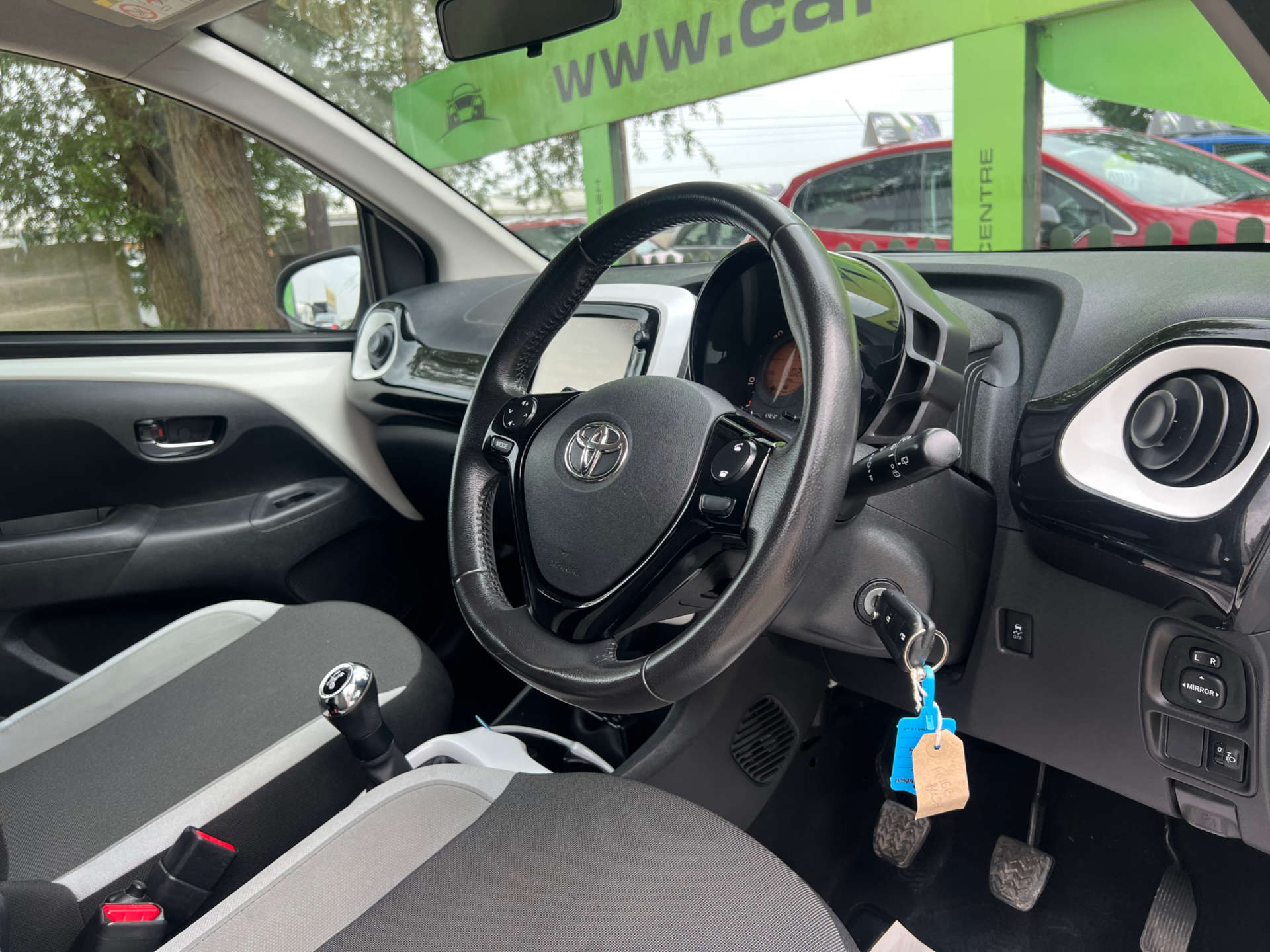 TOYOTA AYGO 1.0 Aygo X-Pure VVT-i 5dr #1