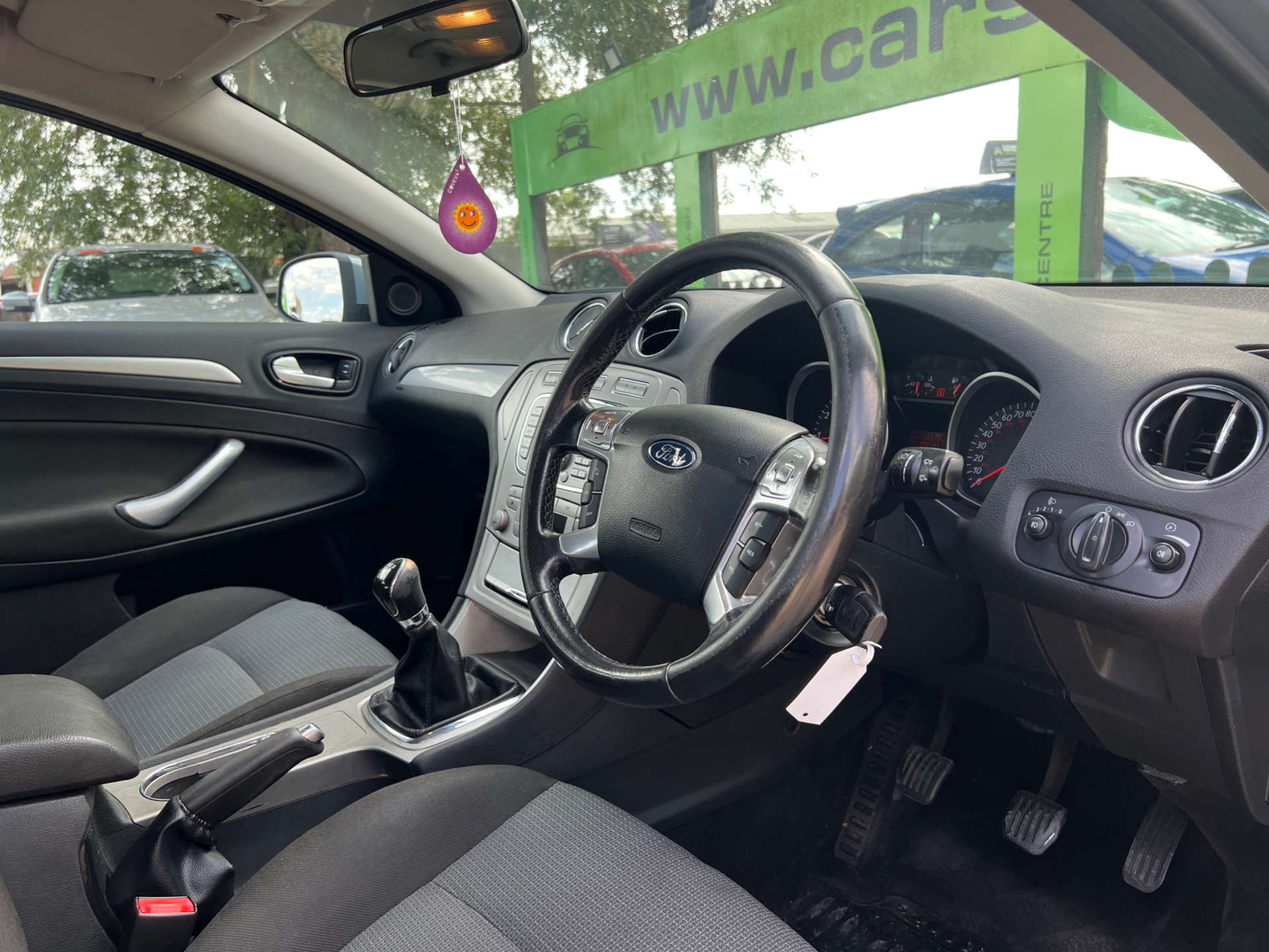 FORD MONDEO 2.0 Mondeo Zetec 5dr #1