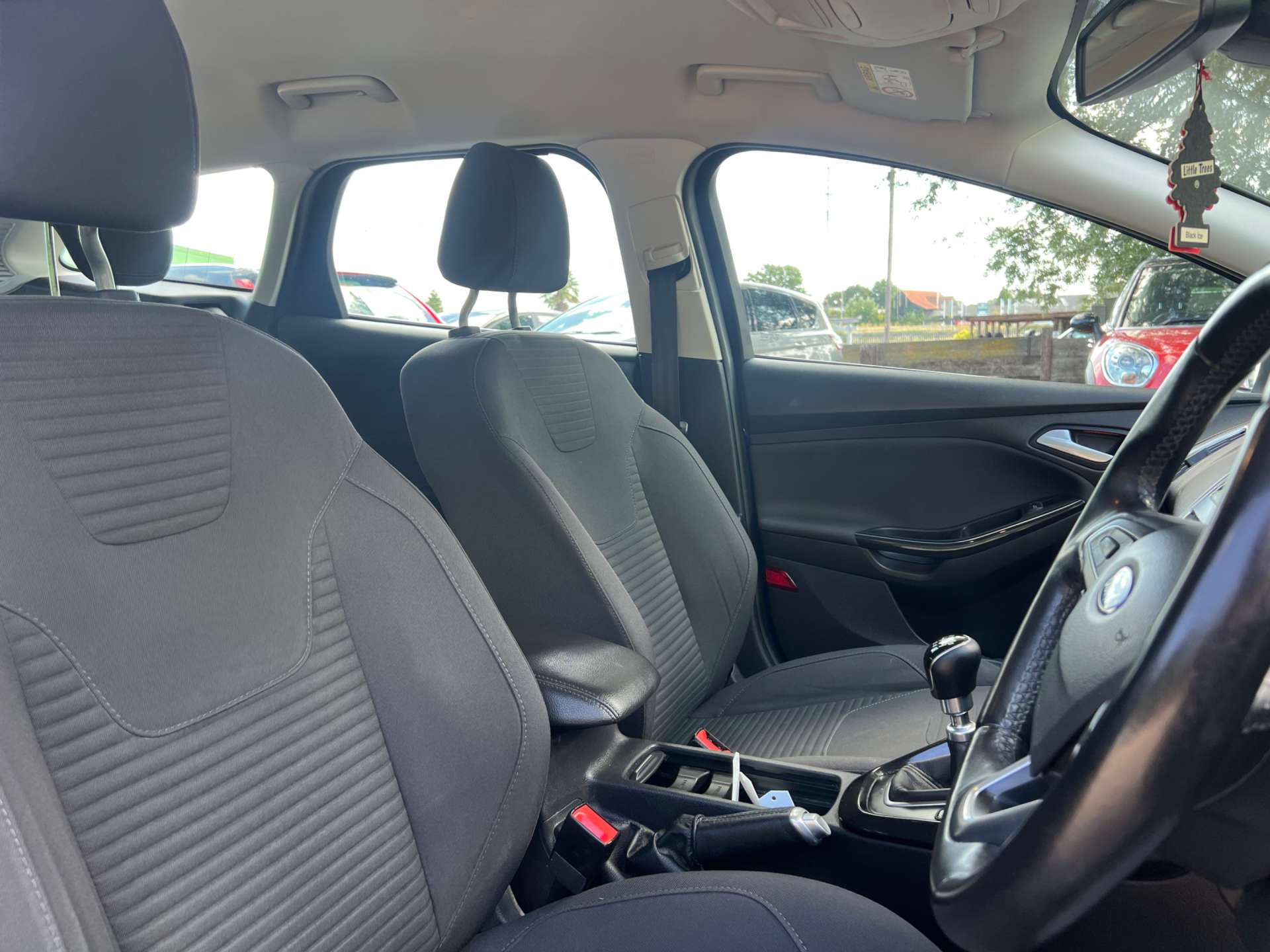 FORD FOCUS 1.5 Focus Titanium TDCI 5dr #12