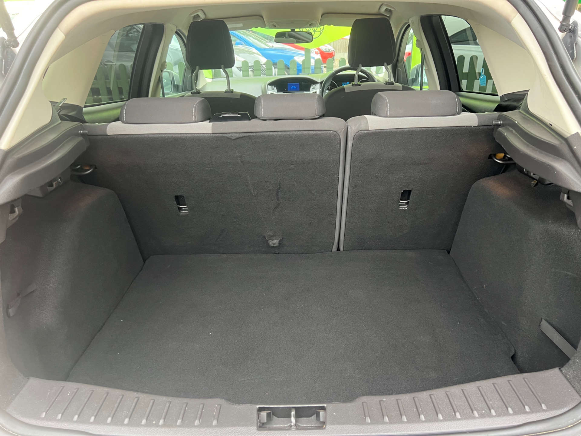 FORD FOCUS 1.6 Focus Zetec TDCI 5dr #12