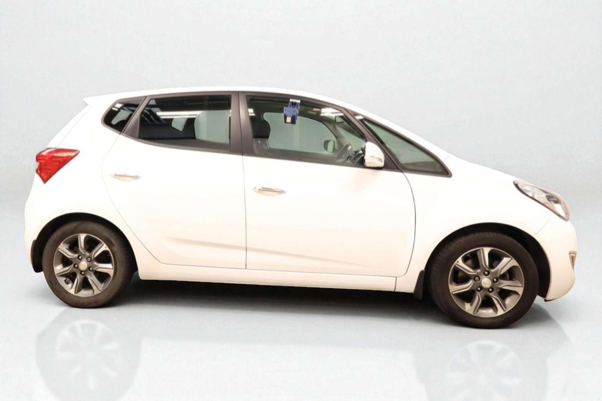 HYUNDAI IX20 1.6 ix20 Premium CRDi Blue Drive 5dr #10