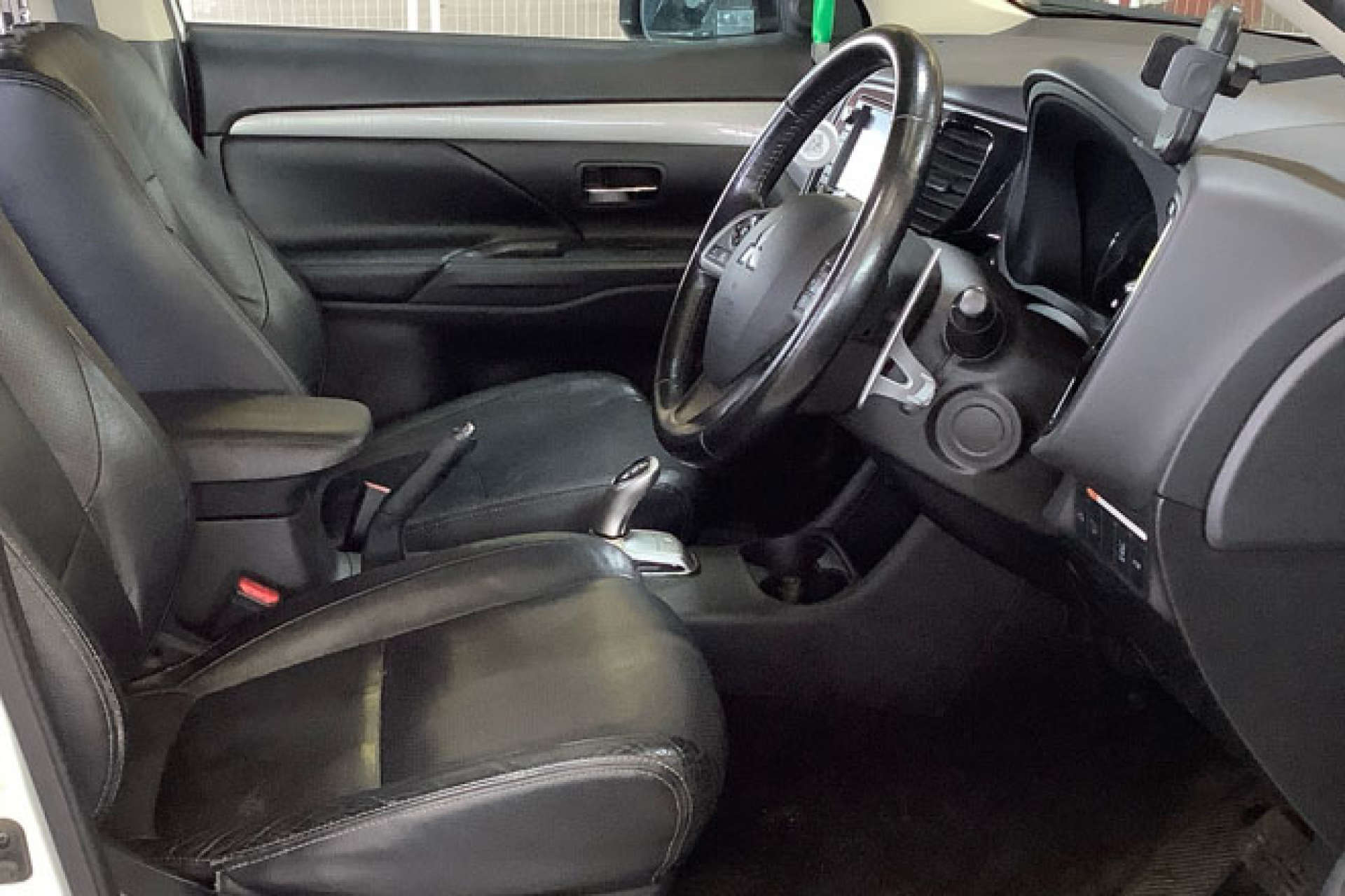 MITSUBISHI OUTLANDER 2.0 Outlander GX 4HS PHEV Auto 4WD 5dr #2