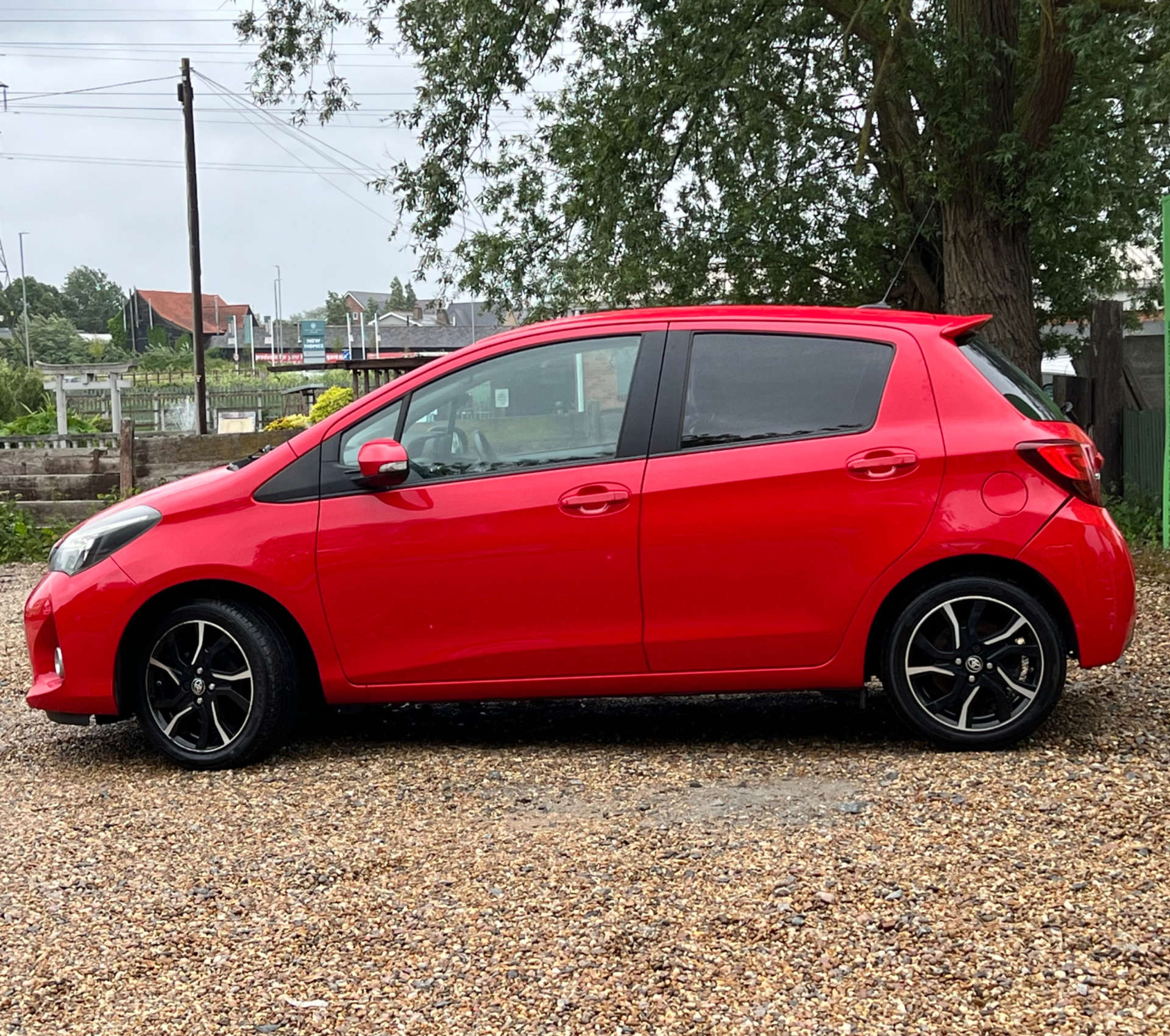 TOYOTA YARIS 1.3 Yaris Design VVT-i 5dr #5