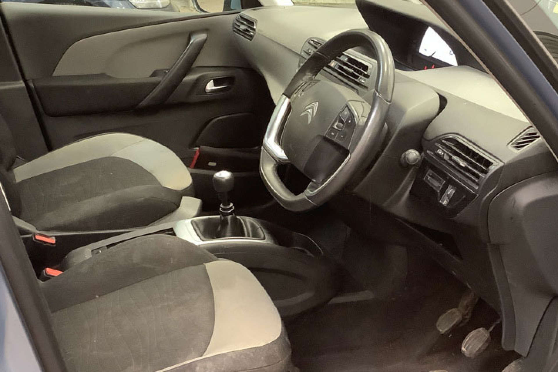 CITROEN C4 PICASSO 1.6 C4 Grand Picasso VTR+ Blue HDi 5dr #2