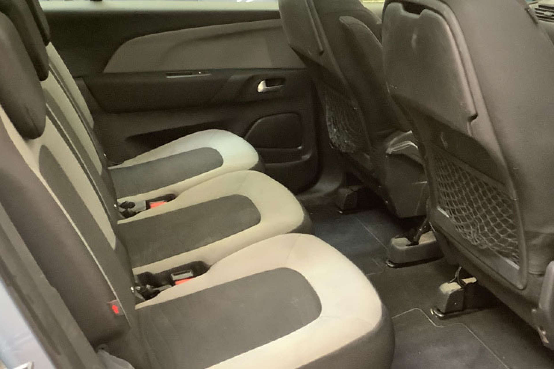 CITROEN C4 PICASSO 1.6 C4 Grand Picasso VTR+ Blue HDi 5dr #3