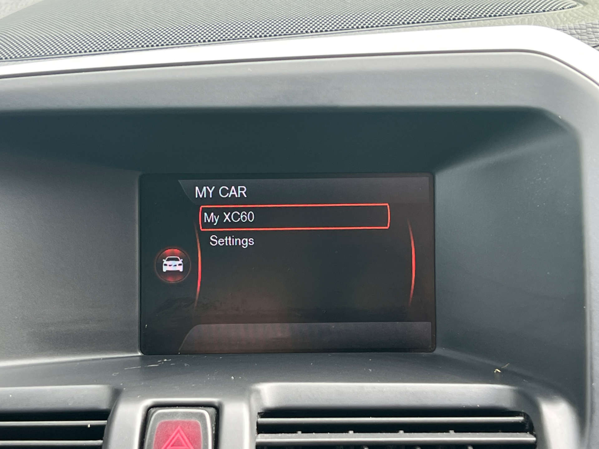 VOLVO XC60 2.4 XC60 R-Design D5 AWD Auto 4WD 5dr #2