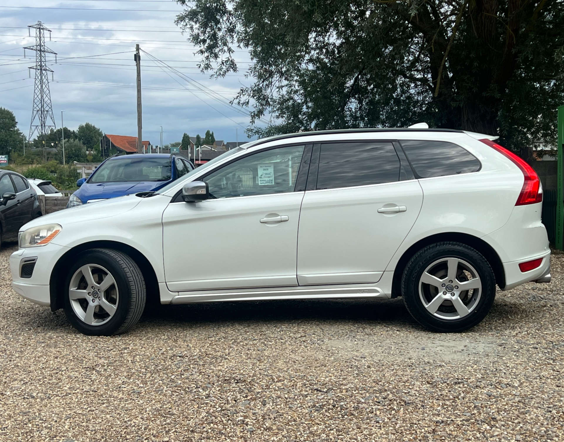 VOLVO XC60 2.4 XC60 R-Design D5 AWD Auto 4WD 5dr #5