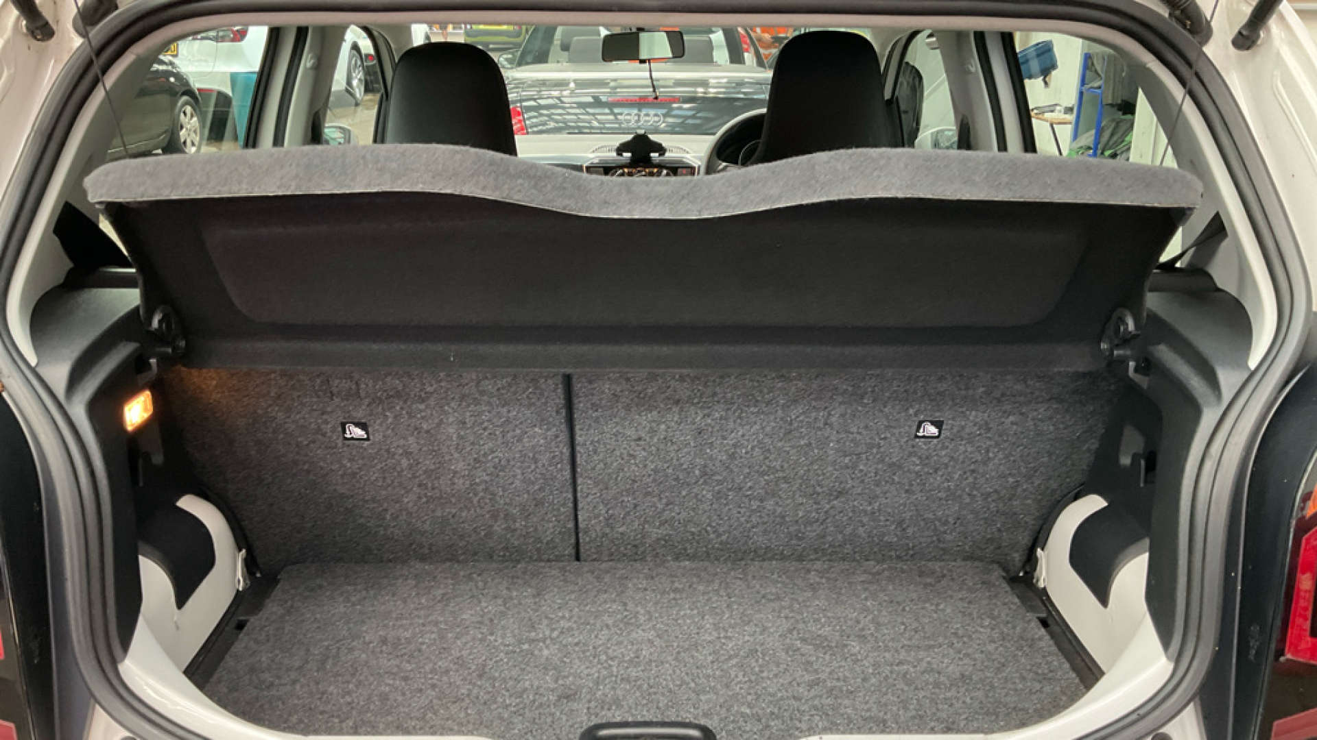 VOLKSWAGEN UP! 1.0 Move Up 5dr #5