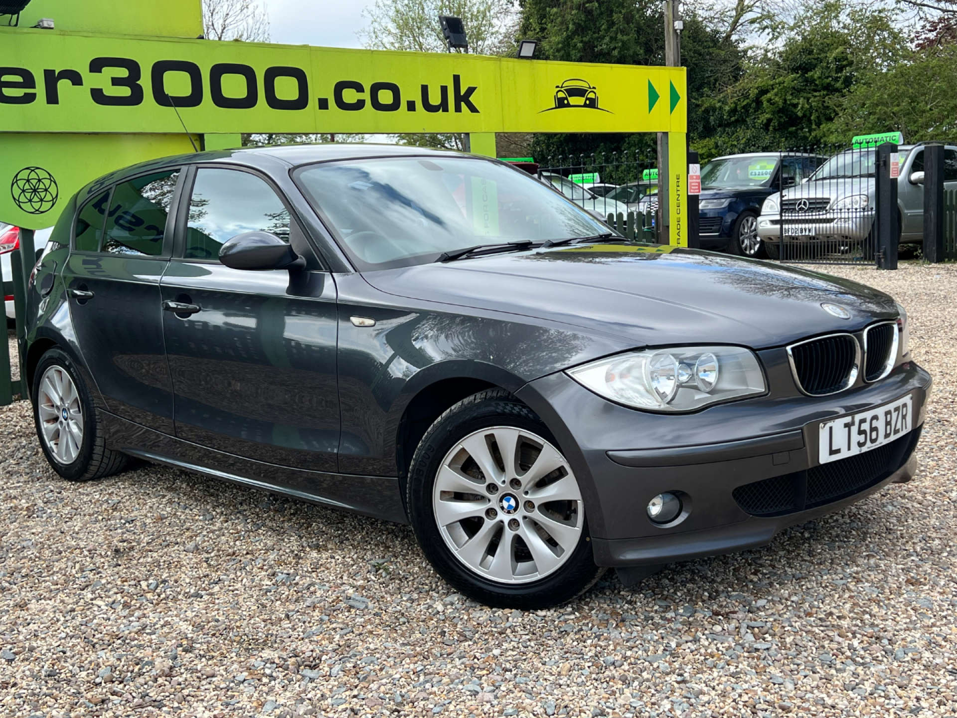 BMW 1 SERIES 2.0 120d SE 5dr #3