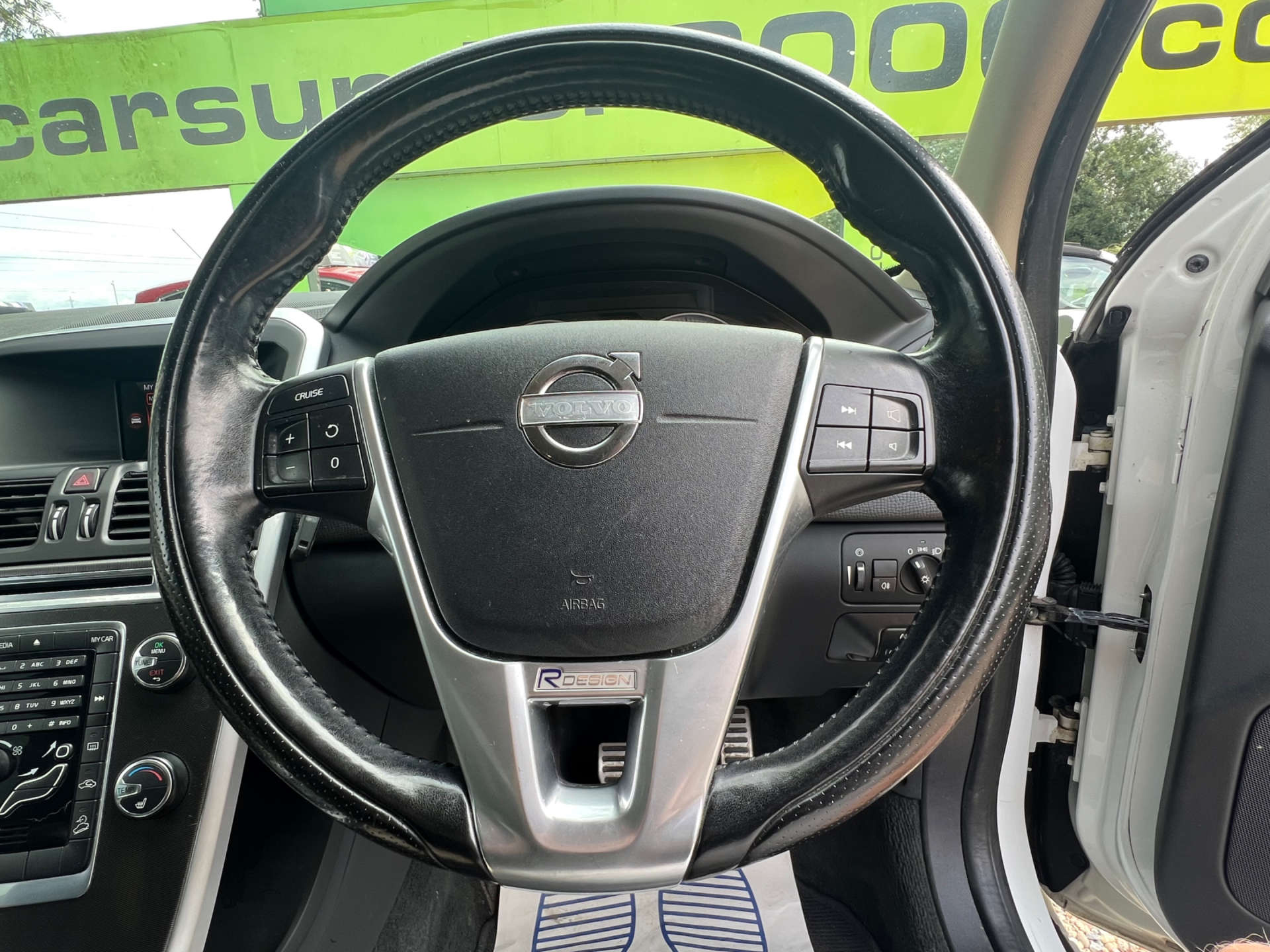 VOLVO XC60 2.4 XC60 R-Design D5 AWD Auto 4WD 5dr #27
