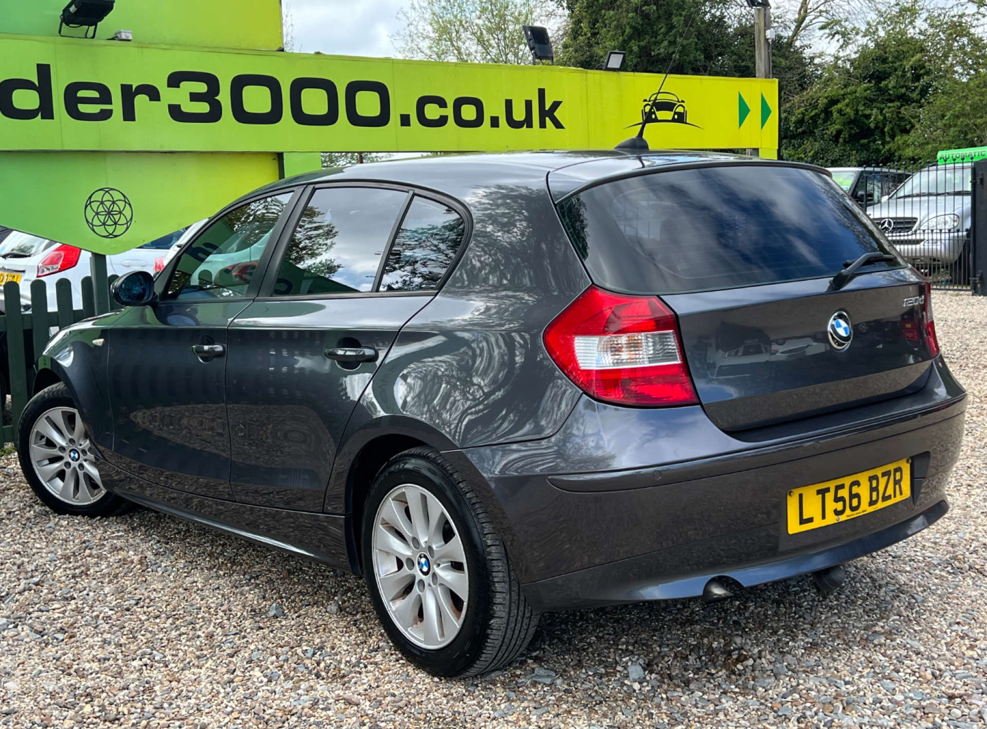BMW 1 SERIES 2.0 120d SE 5dr #6