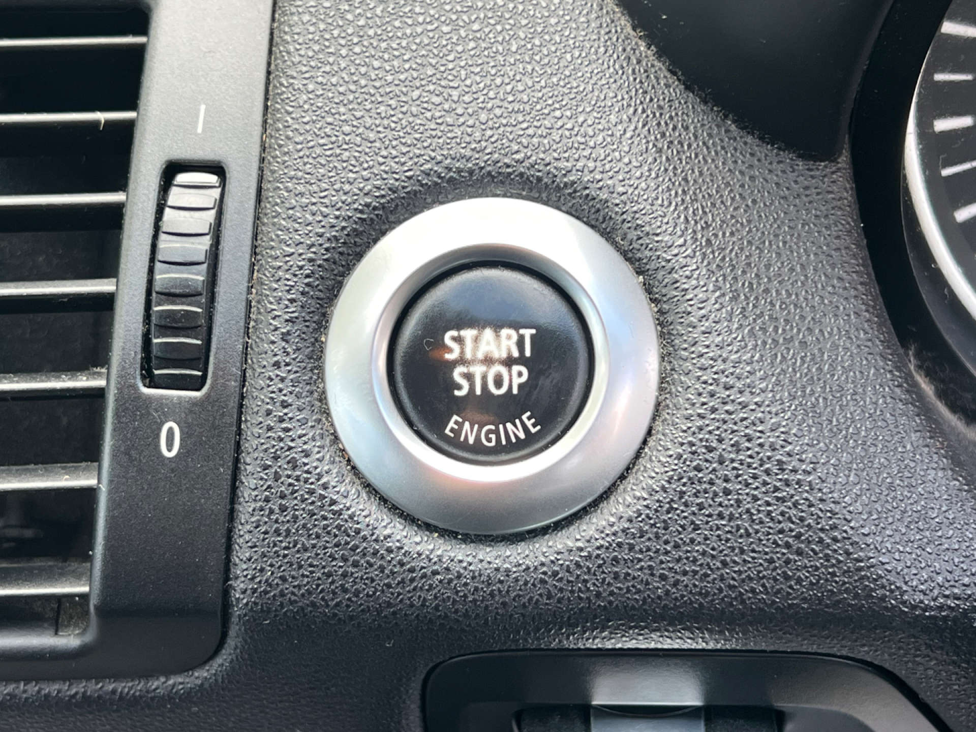 BMW 1 SERIES 2.0 120d SE 5dr #18