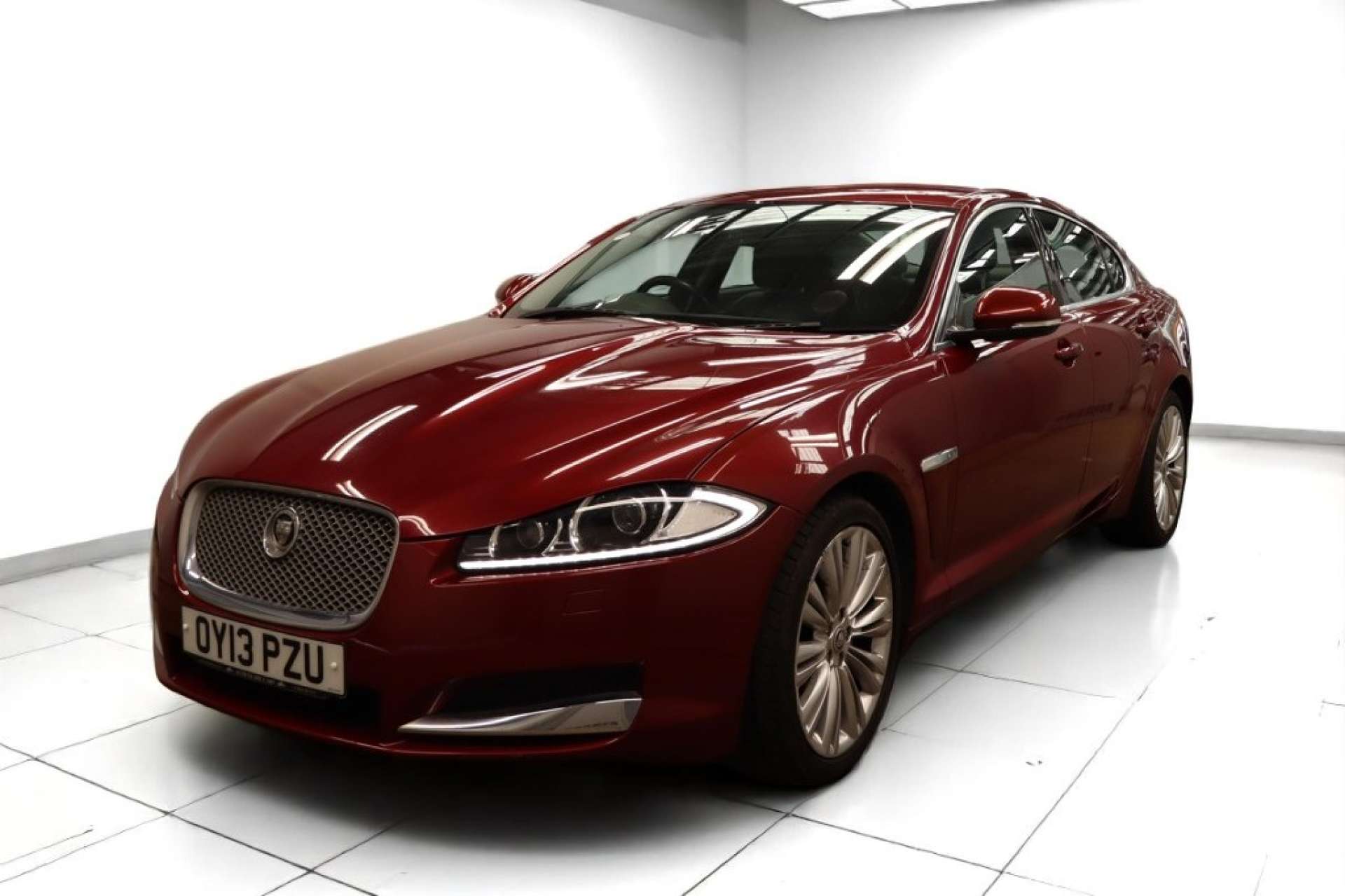JAGUAR XF 2.2 XF Premium Luxury D Auto 4dr #7