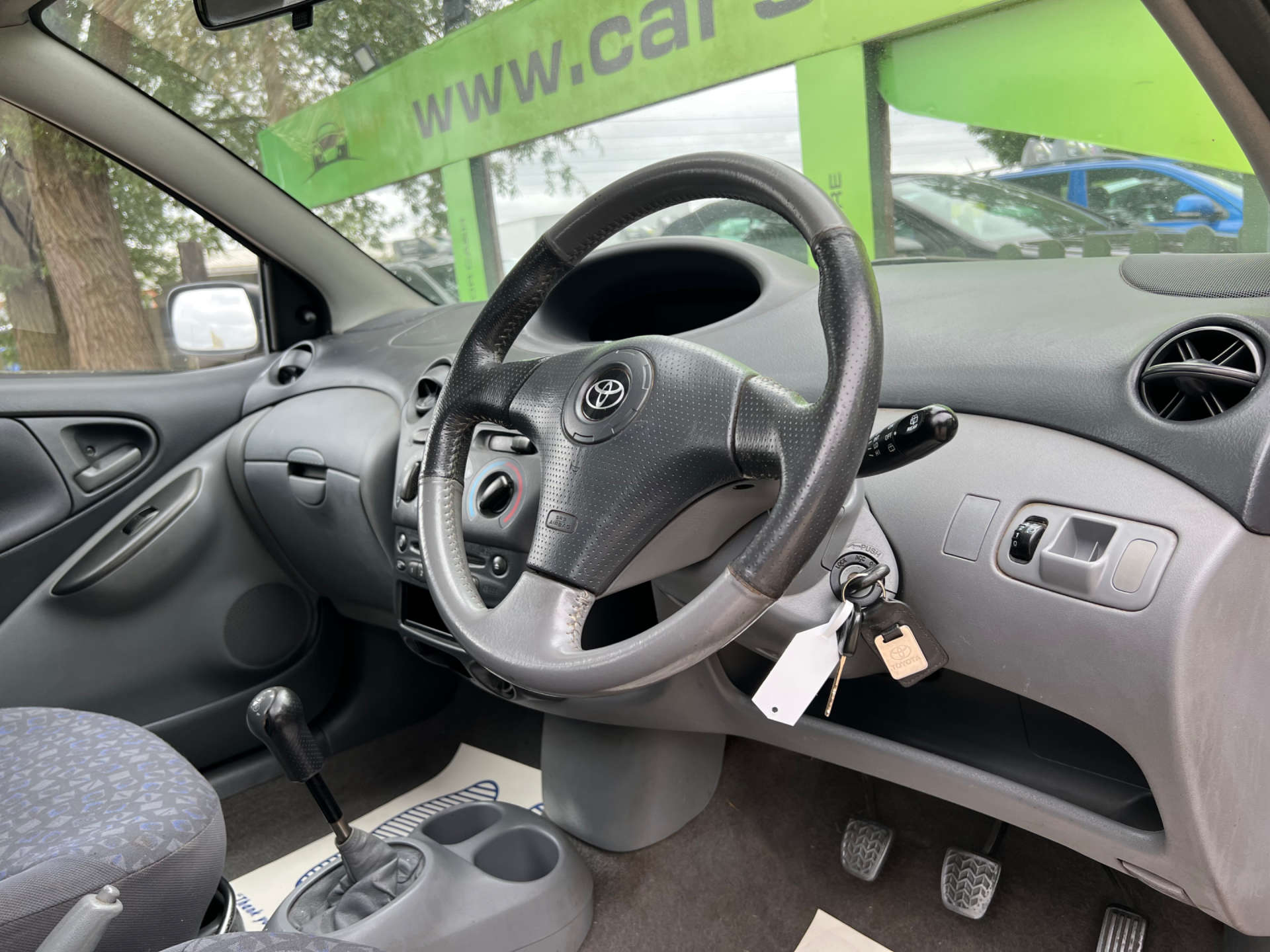 TOYOTA YARIS 1.0 Yaris VVTi Colour Collection 5dr #1