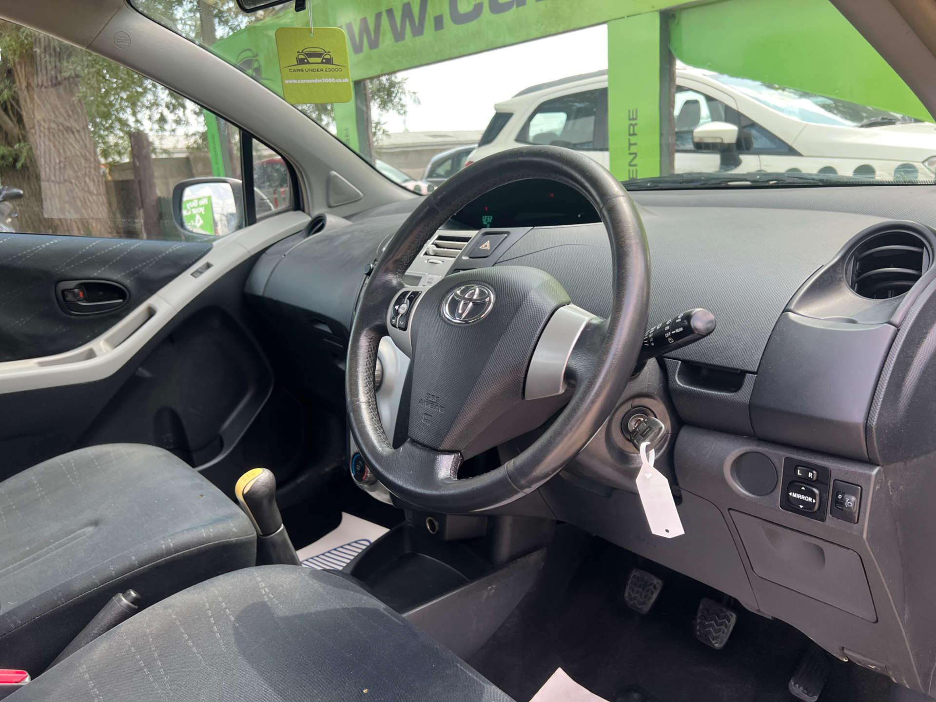 TOYOTA YARIS 1.3 Yaris Zinc 5dr #1
