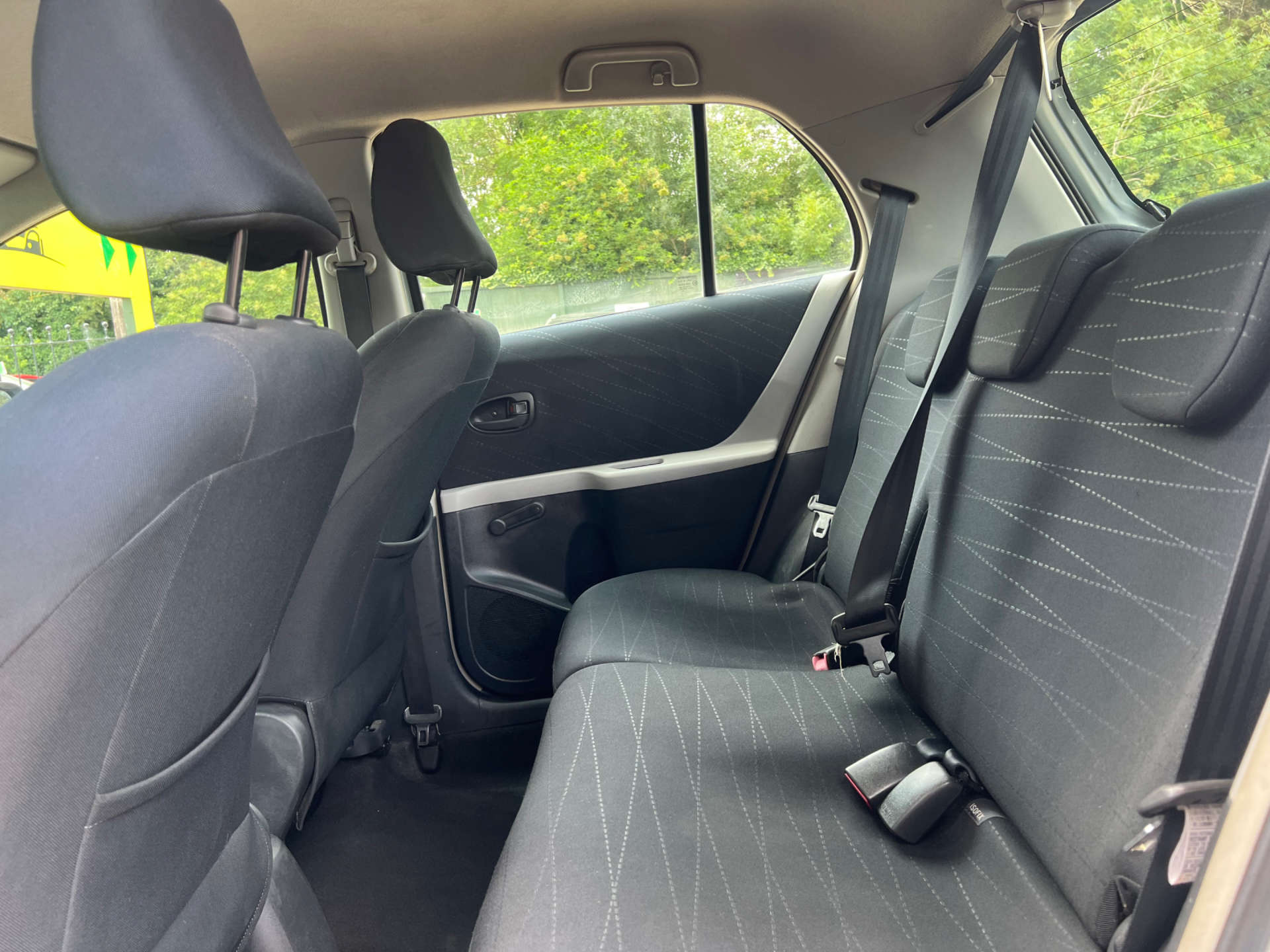 TOYOTA YARIS 1.3 Yaris Zinc 5dr #8