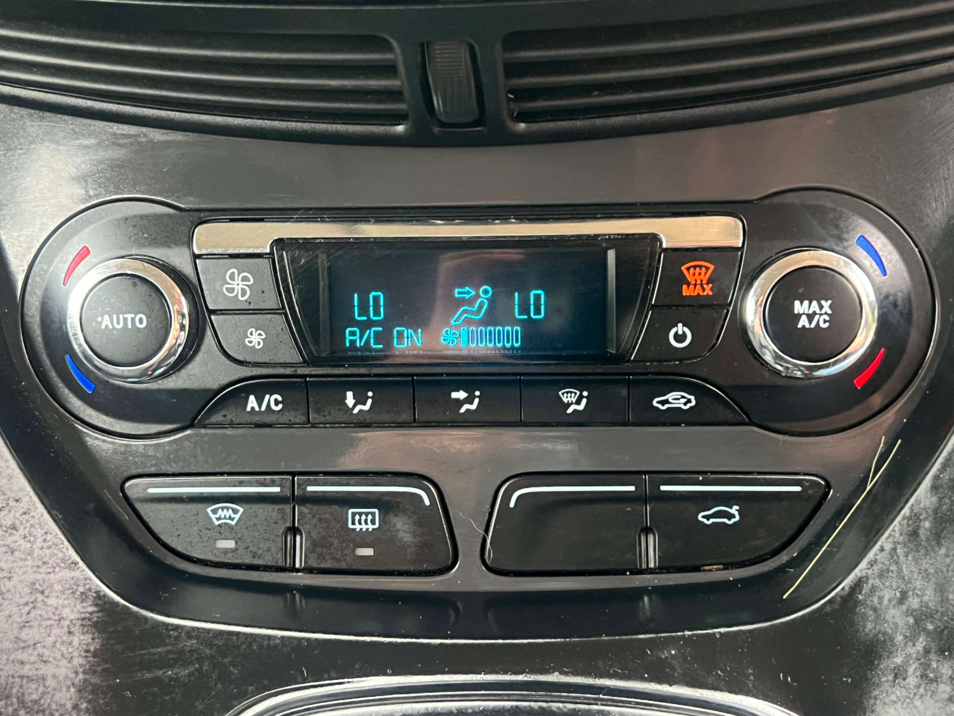 FORD KUGA 2.0 KUGA TITANIUM X 4X4 TDCI AUTO 4WD 5dr #19